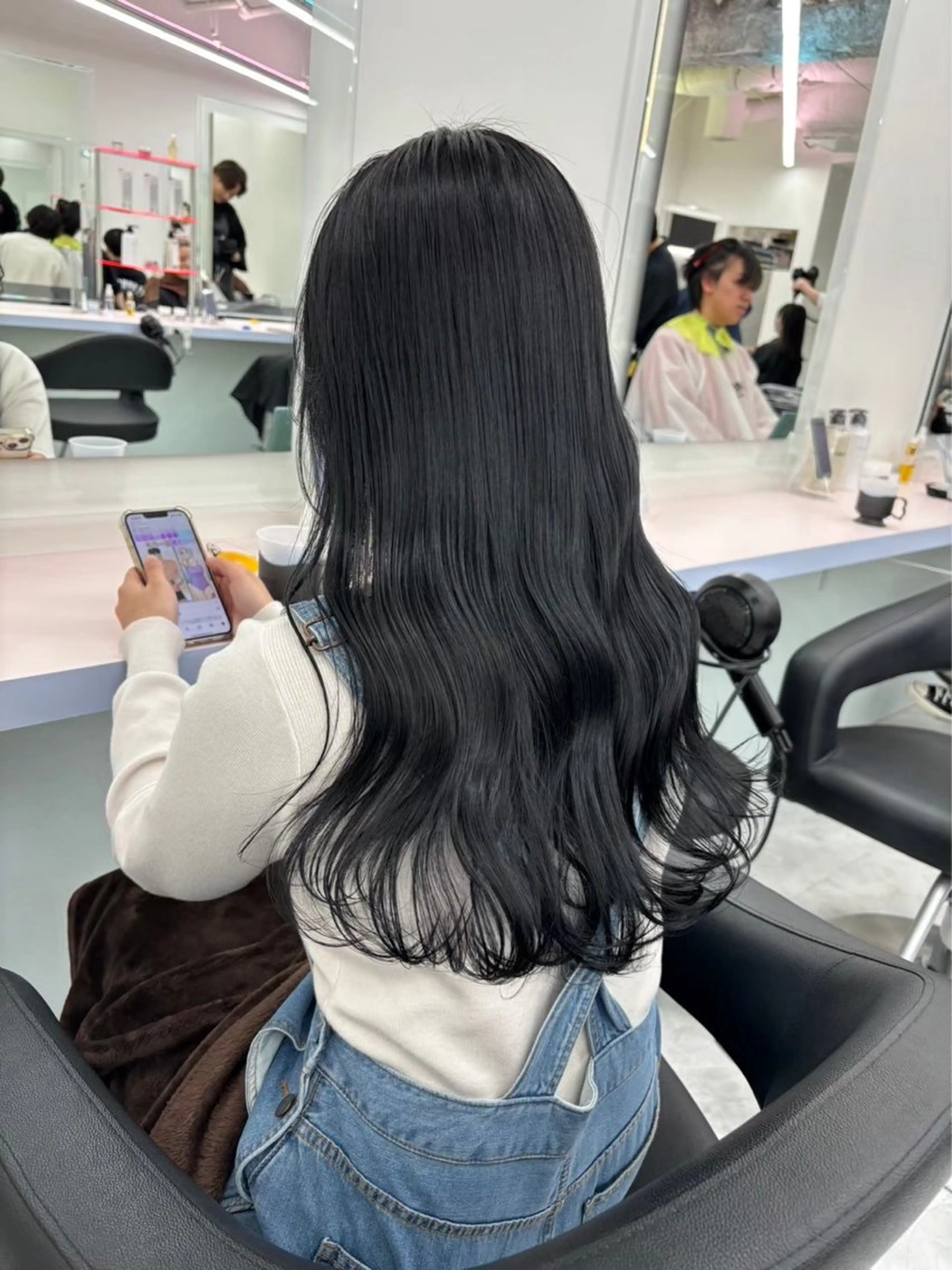 ロング カラー 黒髪 ブルーカラー ブルーブラック ヘアカラー 美髪特化👼🏻/ 井上 晄来のヘアスタイル
