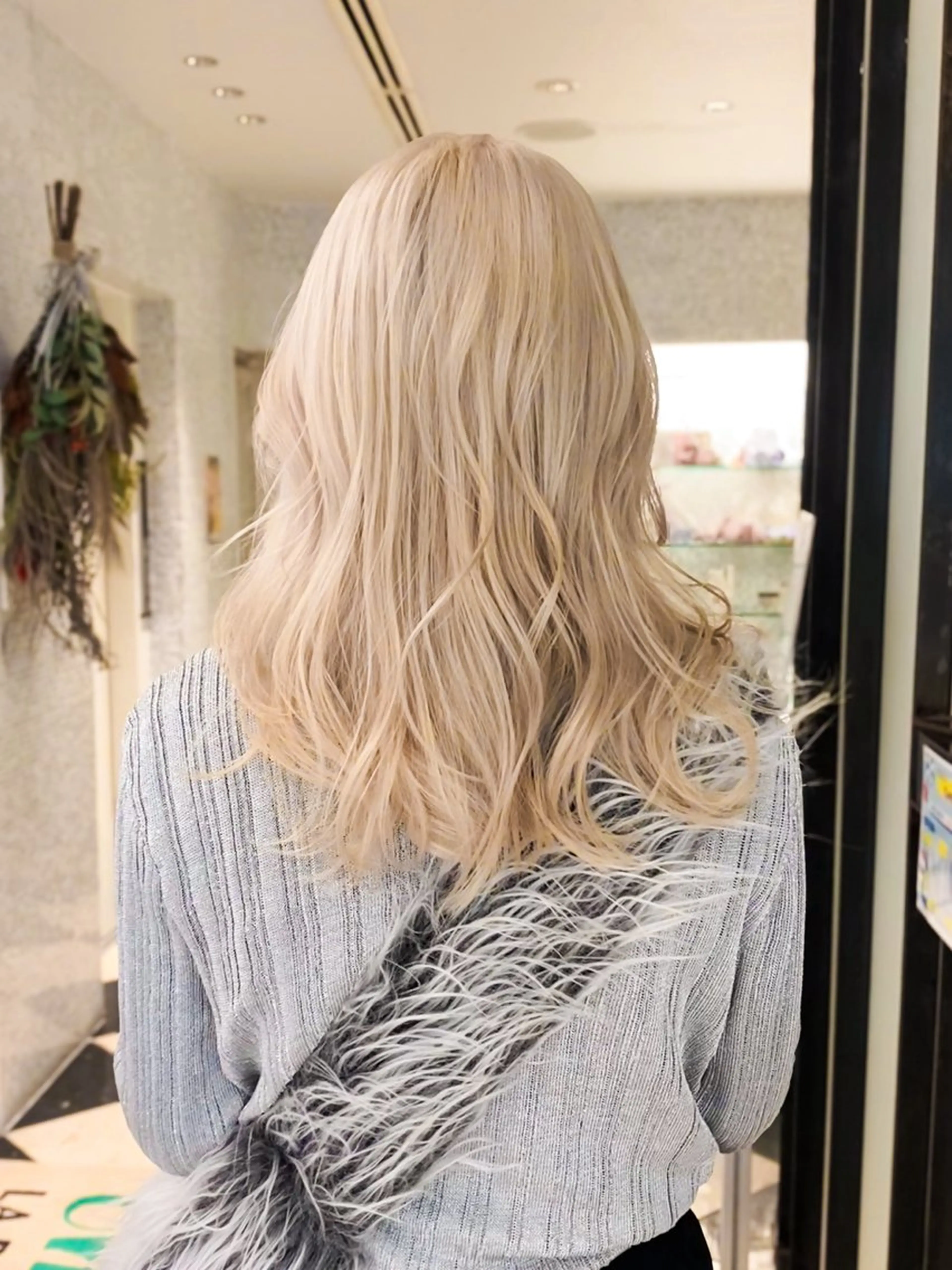 ロング カラー レイヤーカット/ブリ ーチ/motokiのヘアスタイル