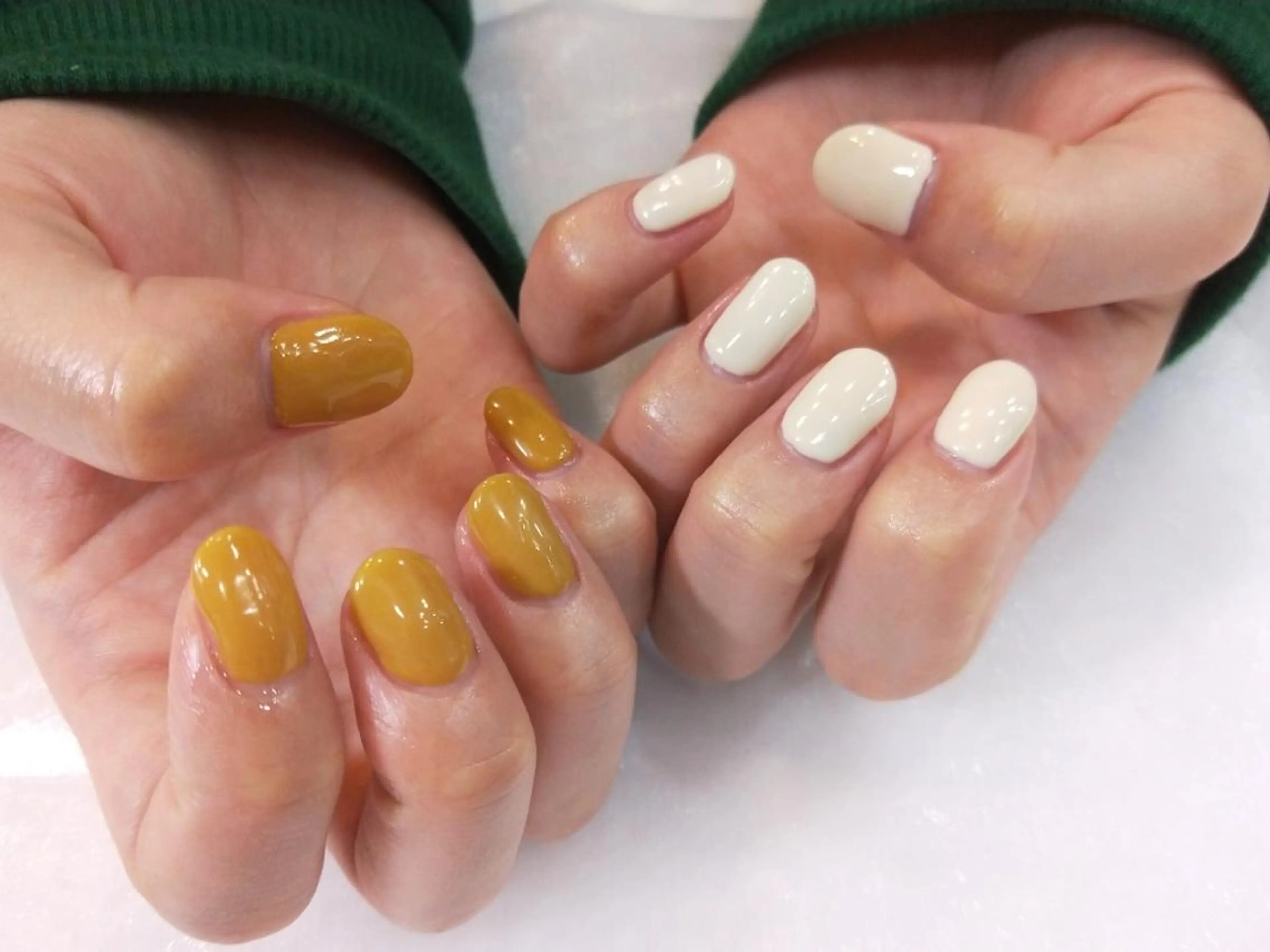 ネイル ハンドネイル ハンドケア R'well所属・はばすみれ🎀ﾈｲﾙ 光ﾌｪｲｼｬﾙ ﾍｱのネイルデザイン