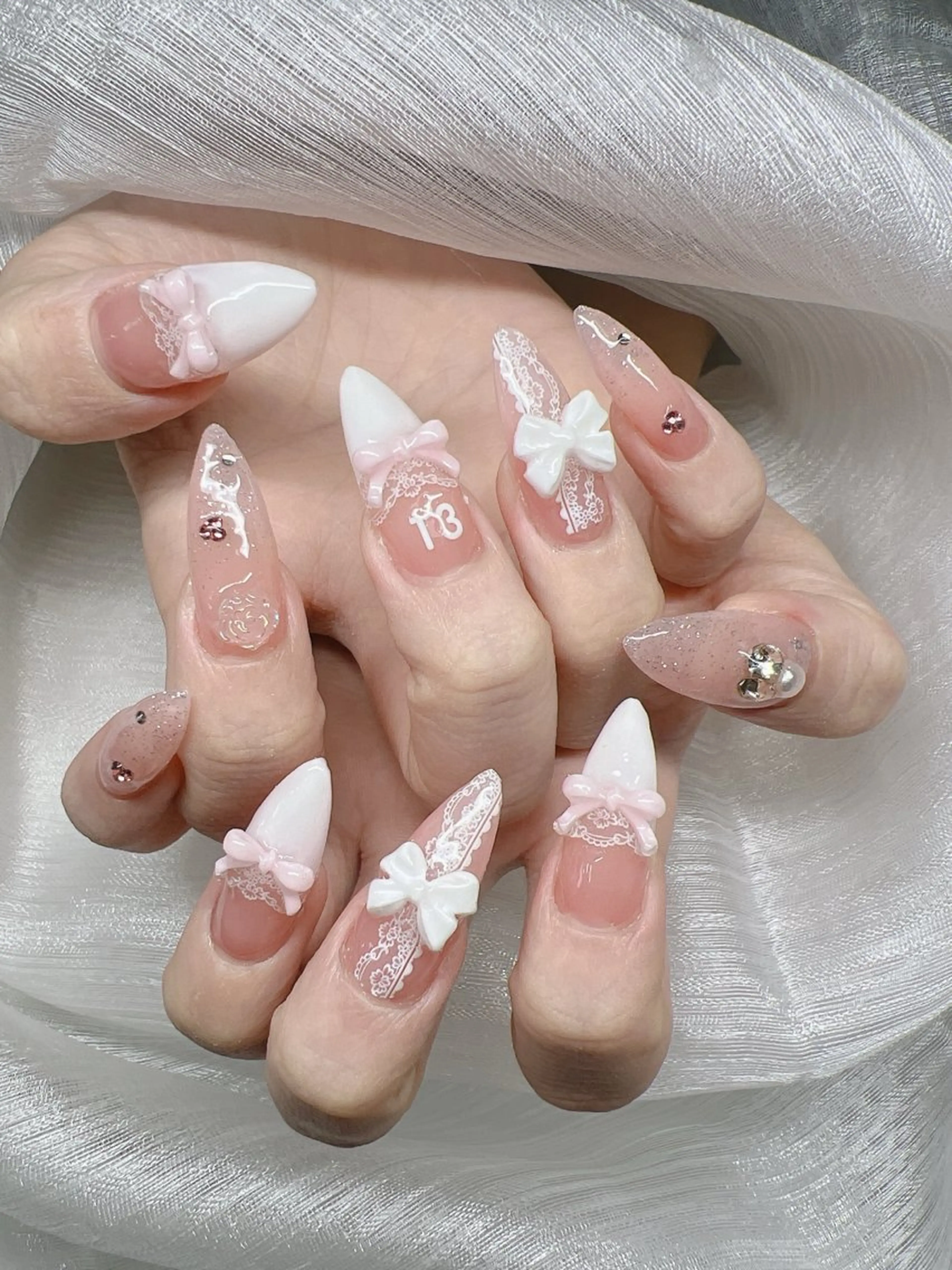 ネイル 長さ出し グラデーション 卒業式 キラキラネイル マグネットネイル ハンドネイル Lee Nails チップ長さだし専門店のネイルデザイン