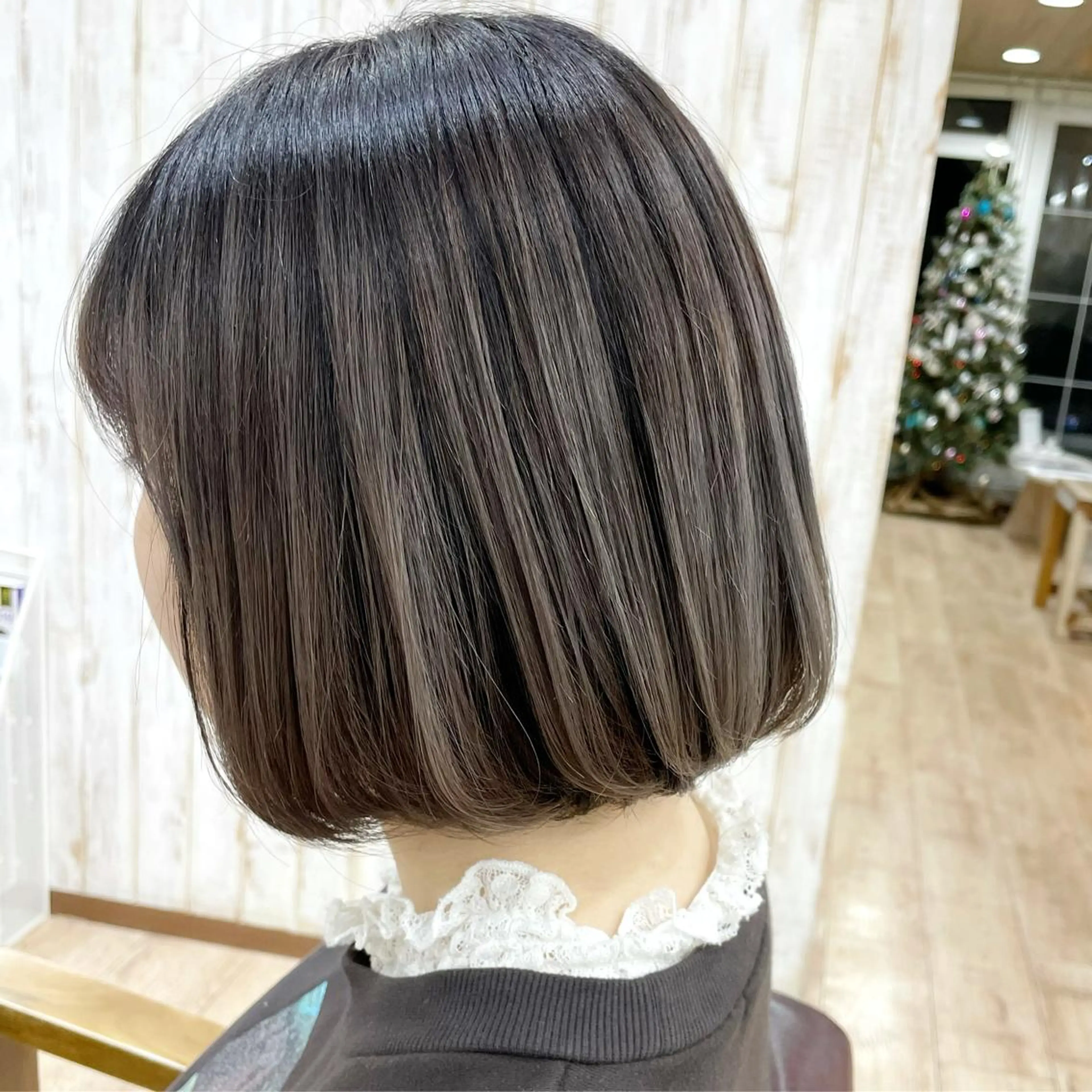 ショート カラー 丸みショート ブルーカラー ボルドーカラー ブルージュ グレージュ ヘアカラー 樽見 浩司のヘアスタイル