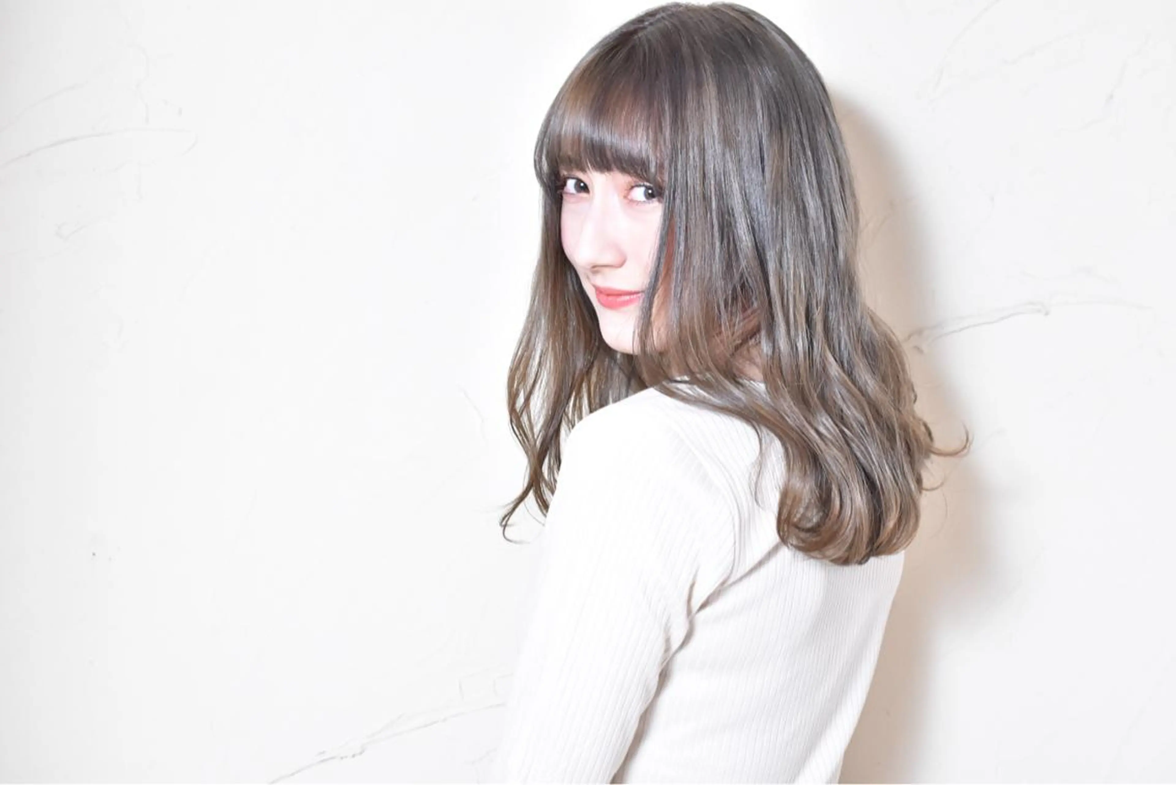 セミロング カラー Ichimura yurieのヘアスタイル