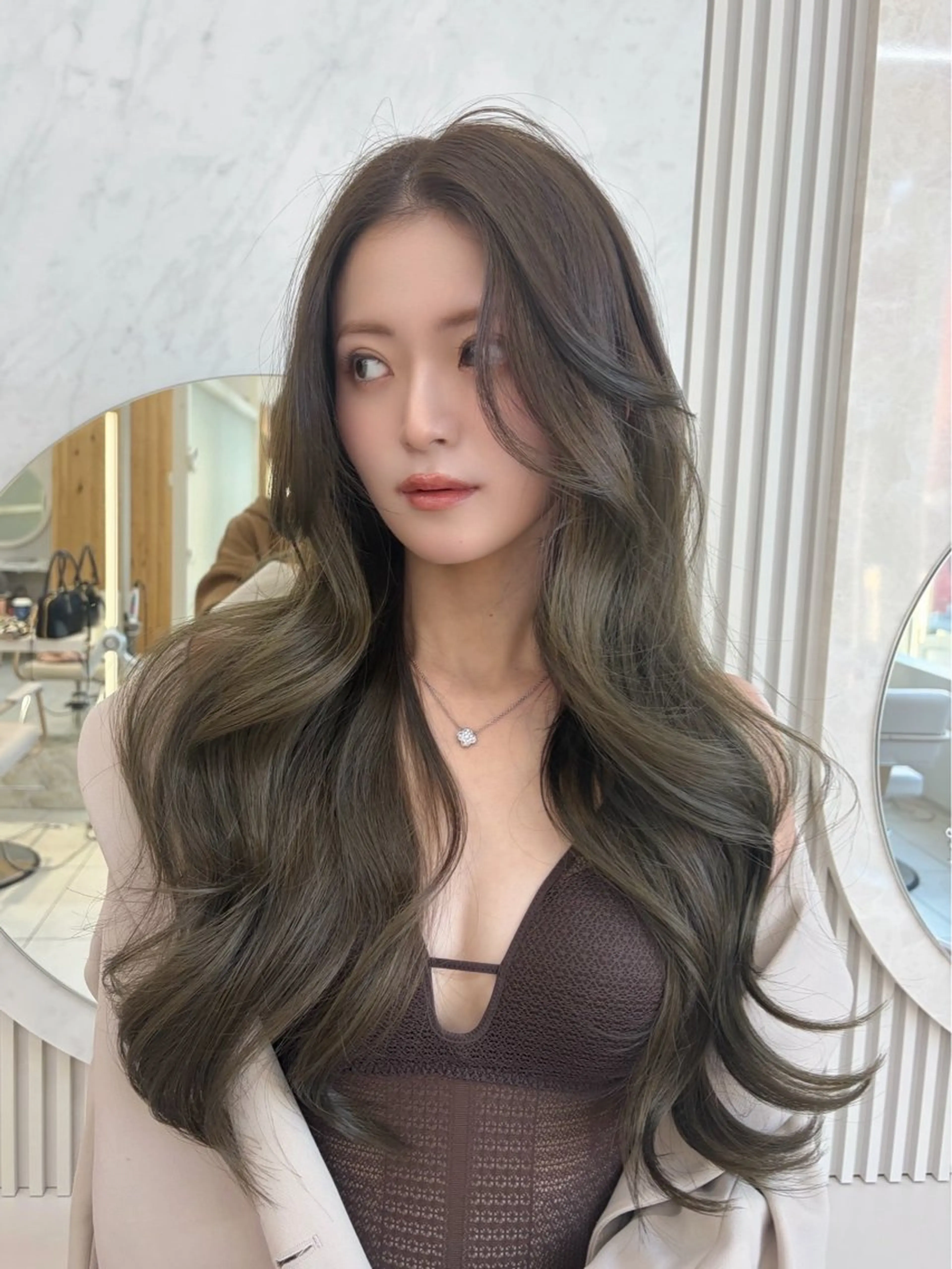 ロング oto🤍×美髪× ゆるふわレイヤーのヘアスタイル