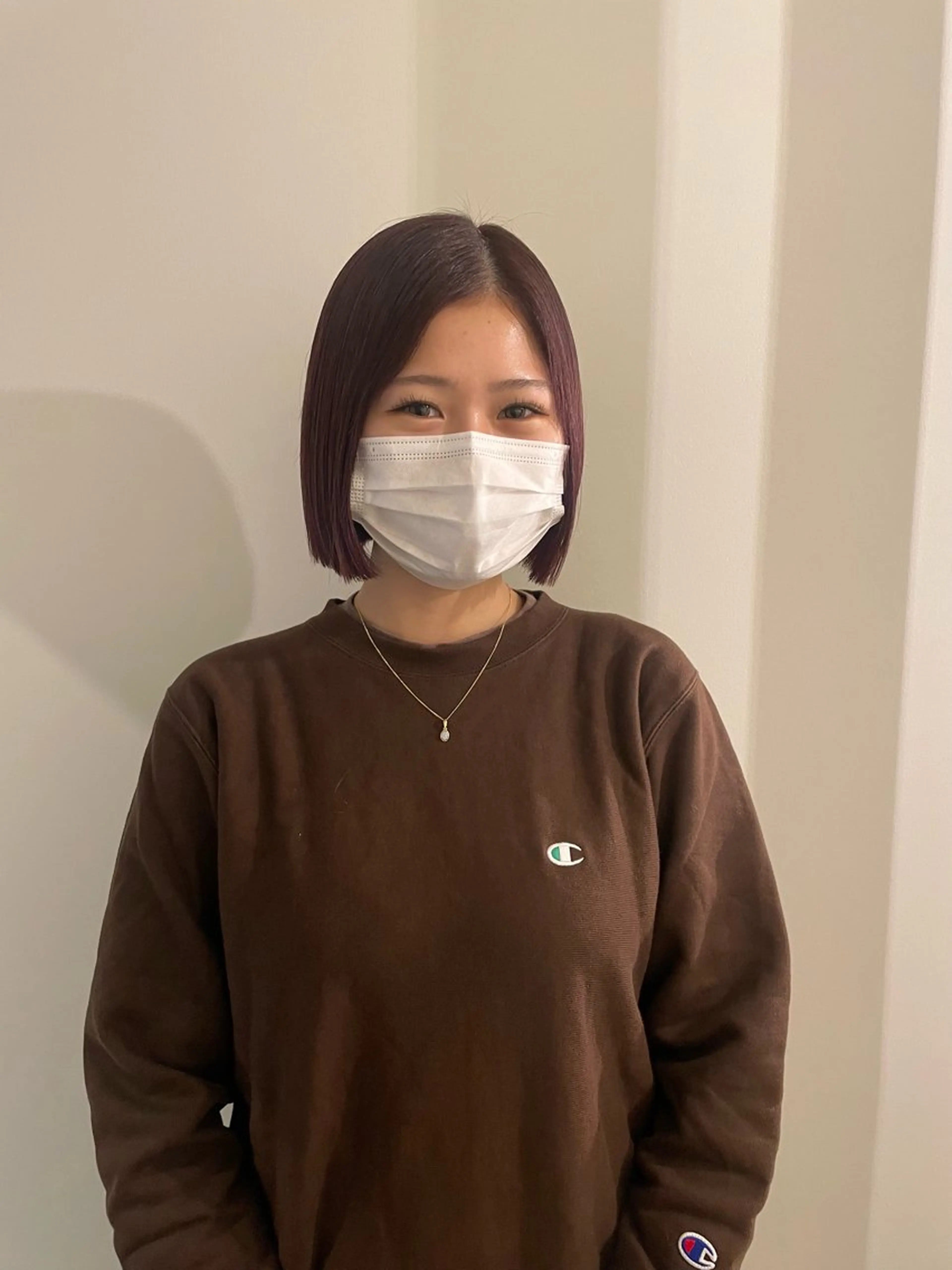 ショート カラー ブリーチ レッドカラー ヘアカラー 渋谷 留菜のヘアスタイル