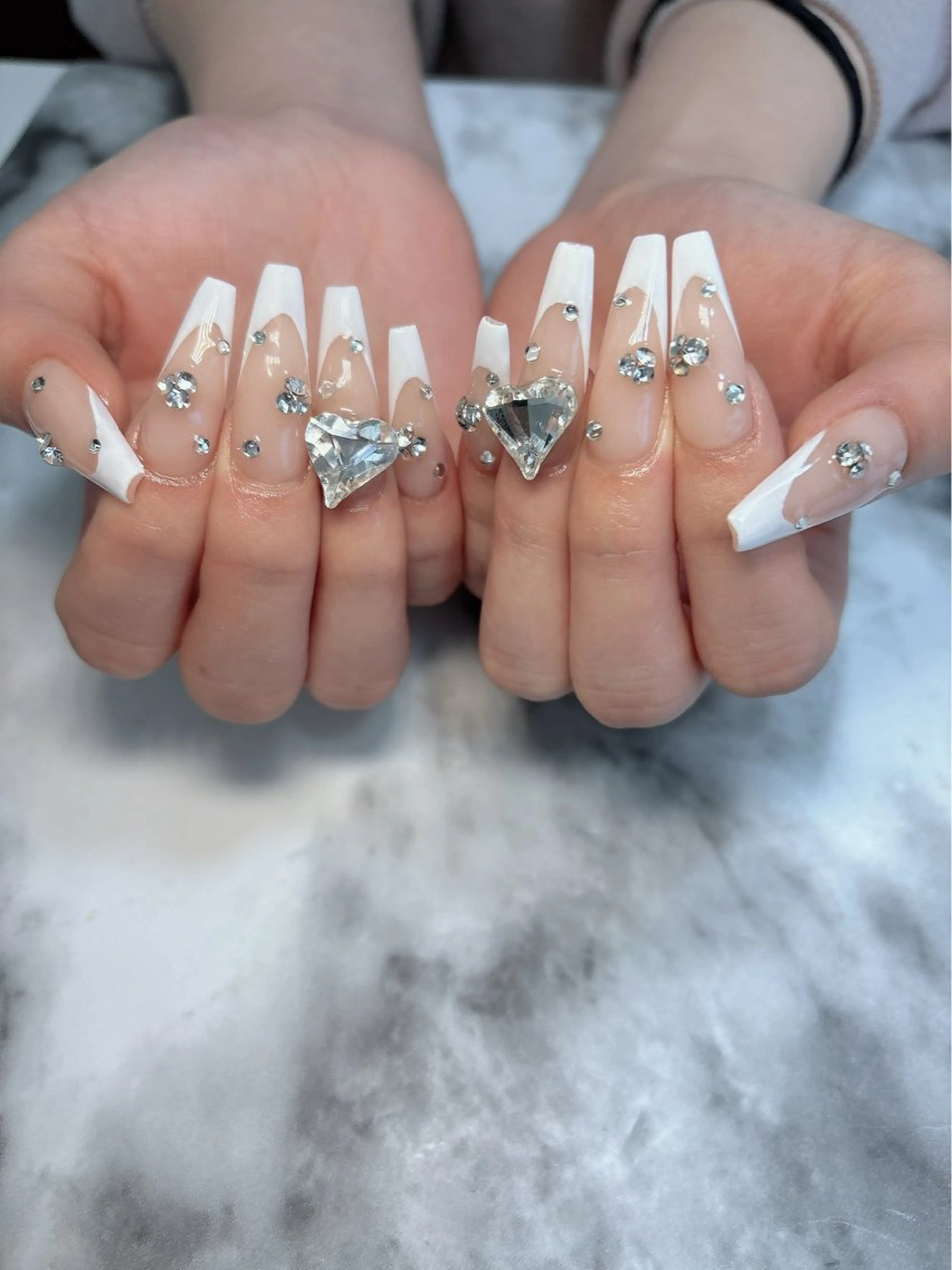 ネイル ハート ハンドネイル Kayo 💅のネイルデザイン