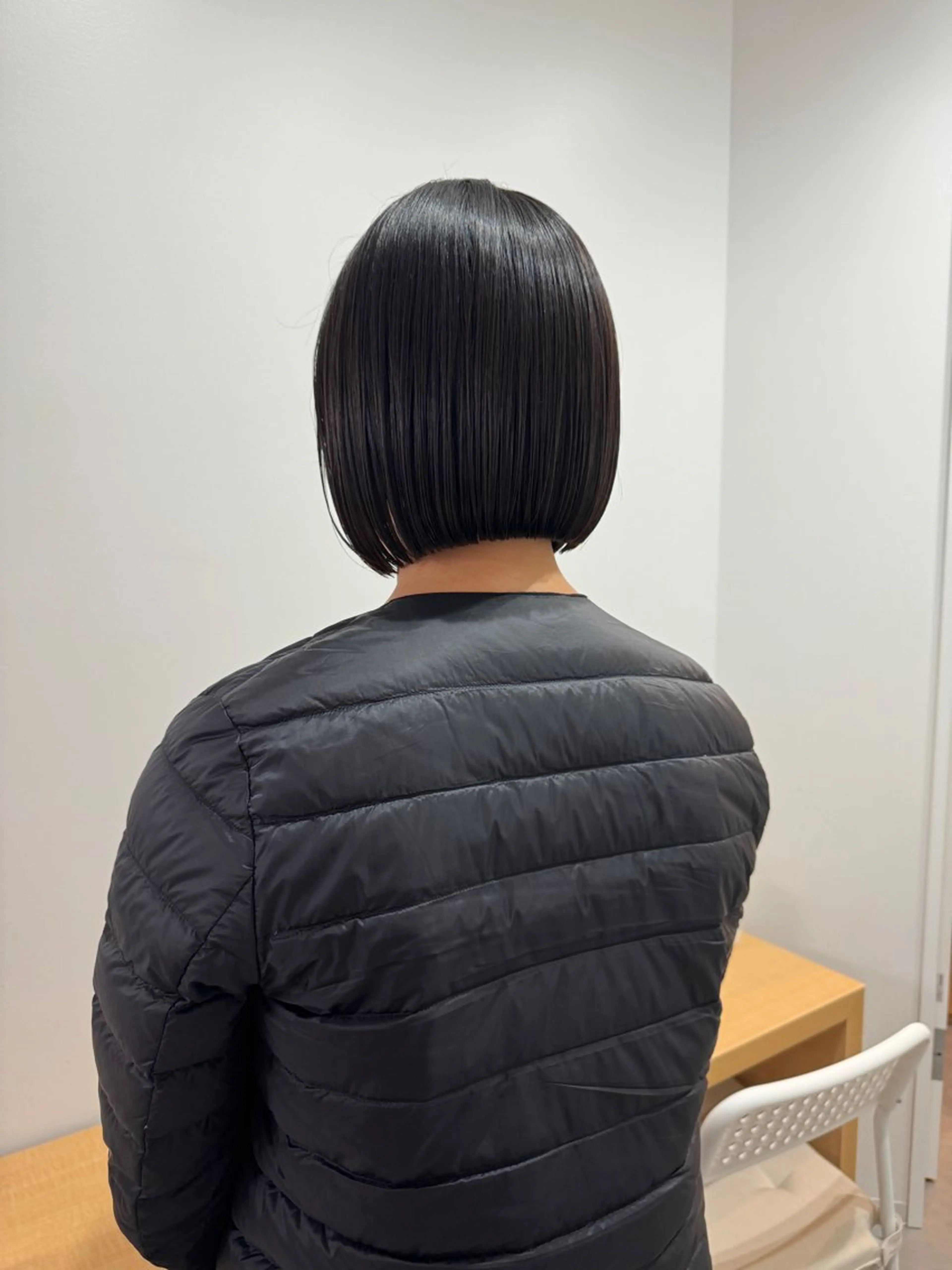 ショート 切りっぱなしボブ レイヤー/縮毛矯正のヘアスタイル