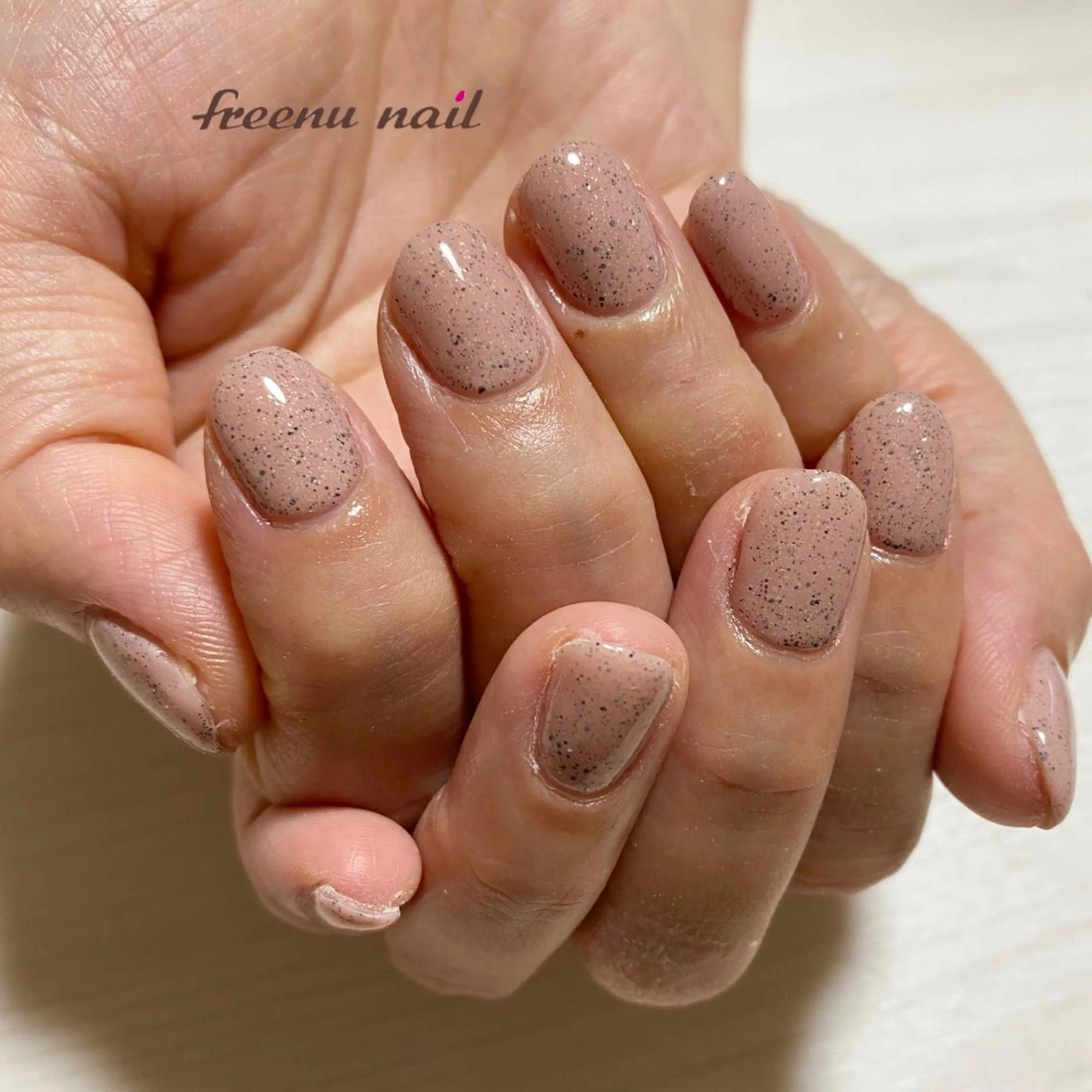 ネイル ジェルネイル ワンカラーネイル freenu nail【24H】のネイルデザイン