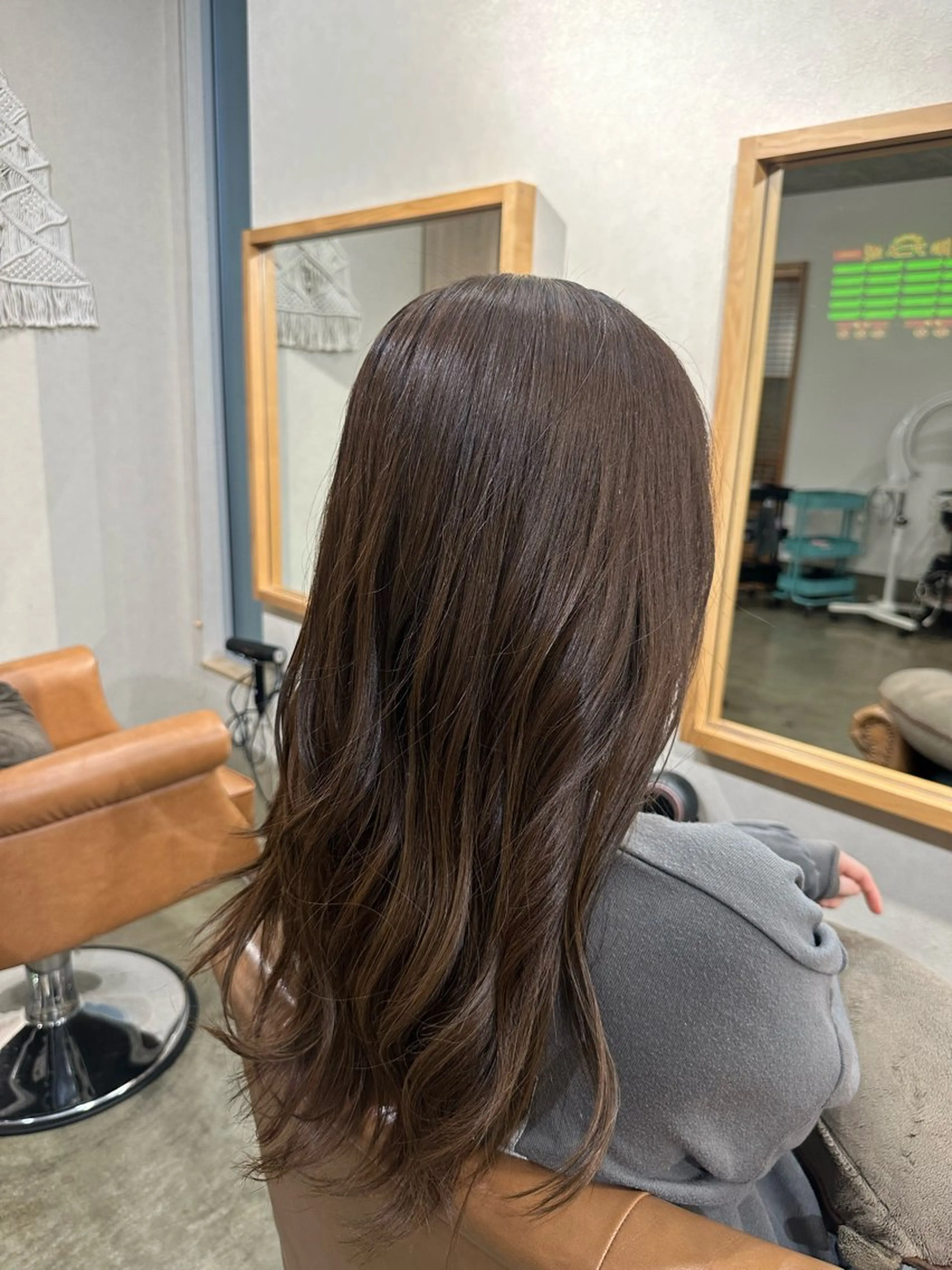 ロング ヘアカラー 大石 楓のヘアスタイル