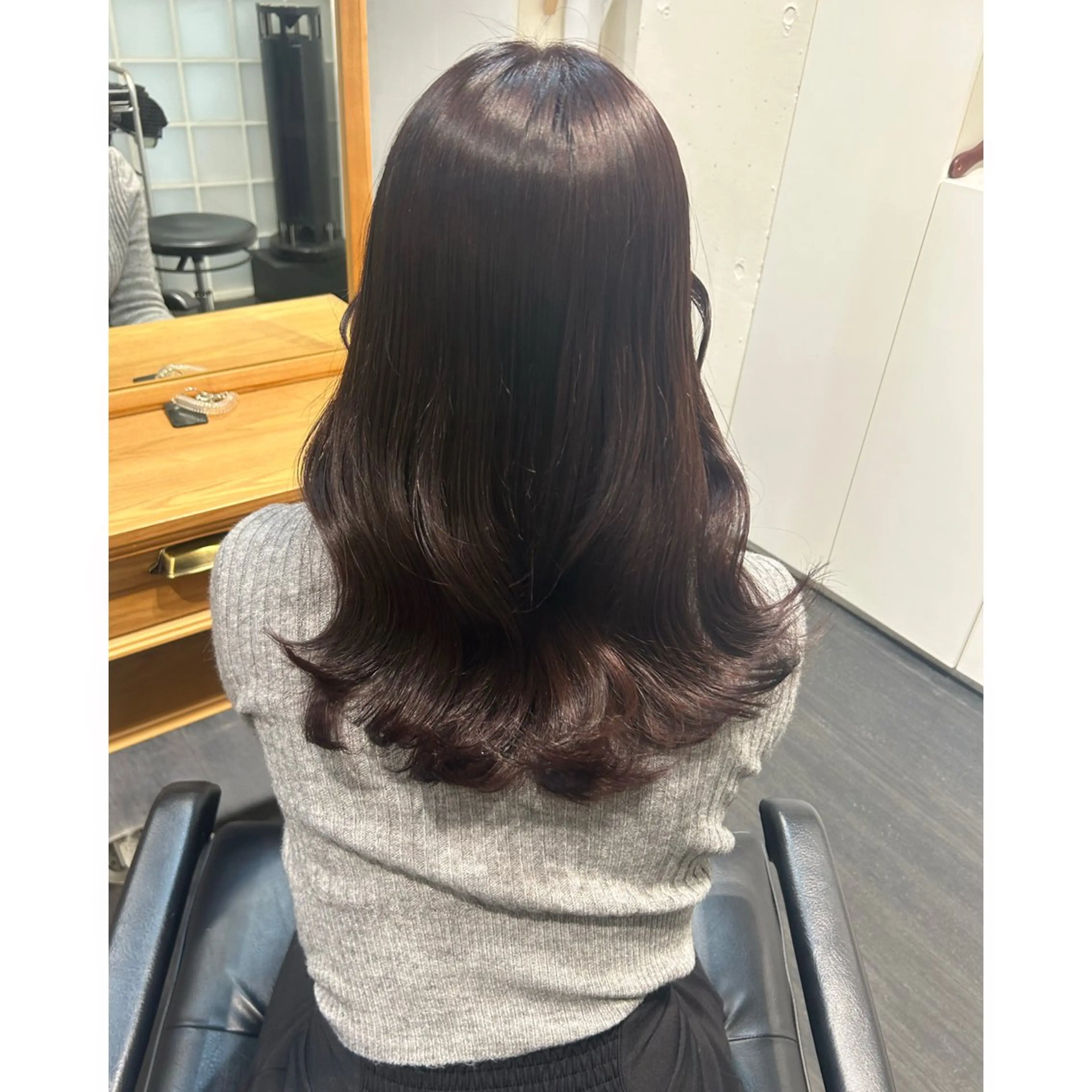 ロング 山本 凪のヘアスタイル