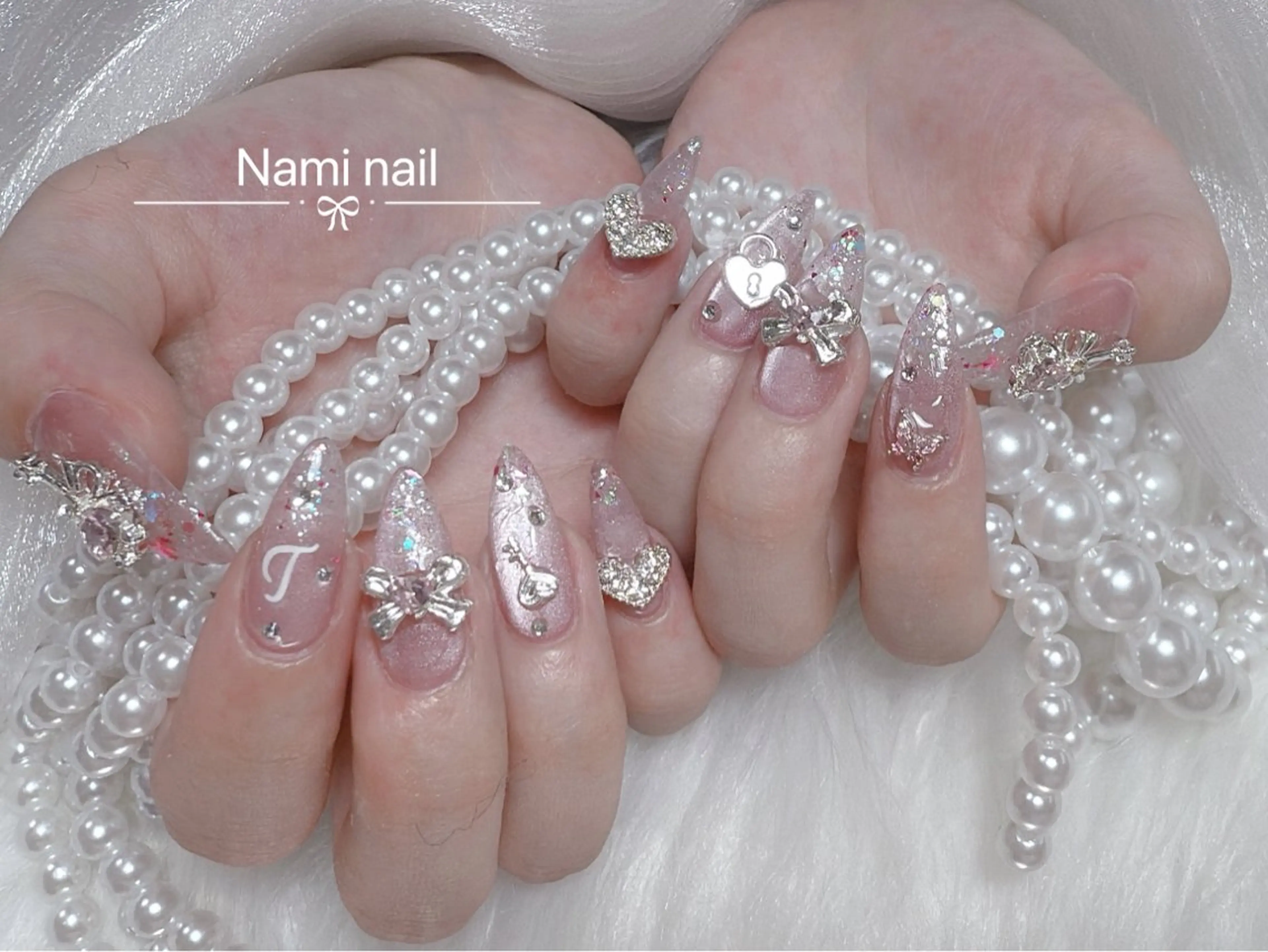 ネイル 長さ出し ガーリー 韓国ネイル ロングネイル 持ち込み ハンドネイル Nami nail salonのネイルデザイン