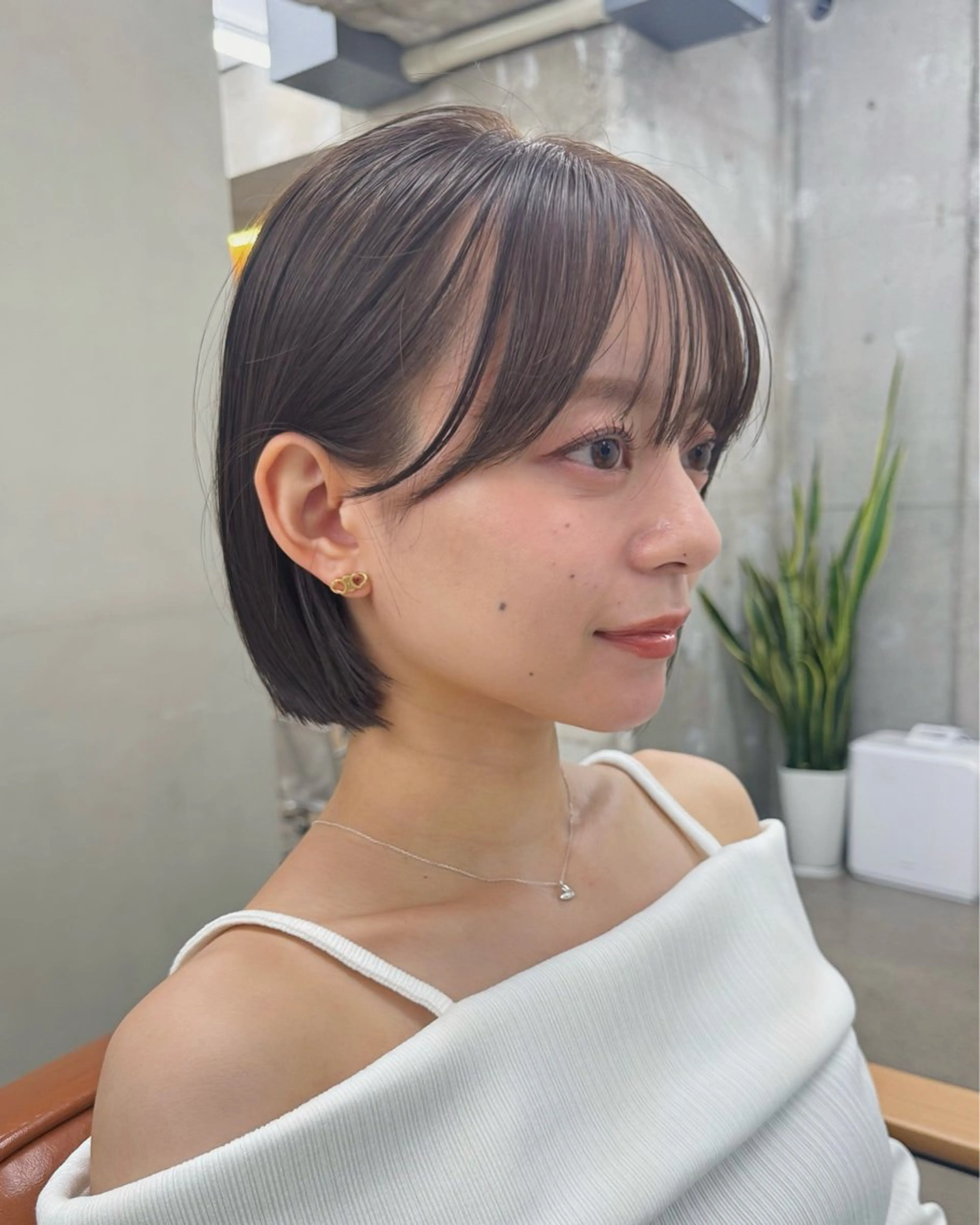 ショート カラー ボブ サイドバング 柔らかいレイヤー🌿 大人ヘア/みっきーのヘアスタイル