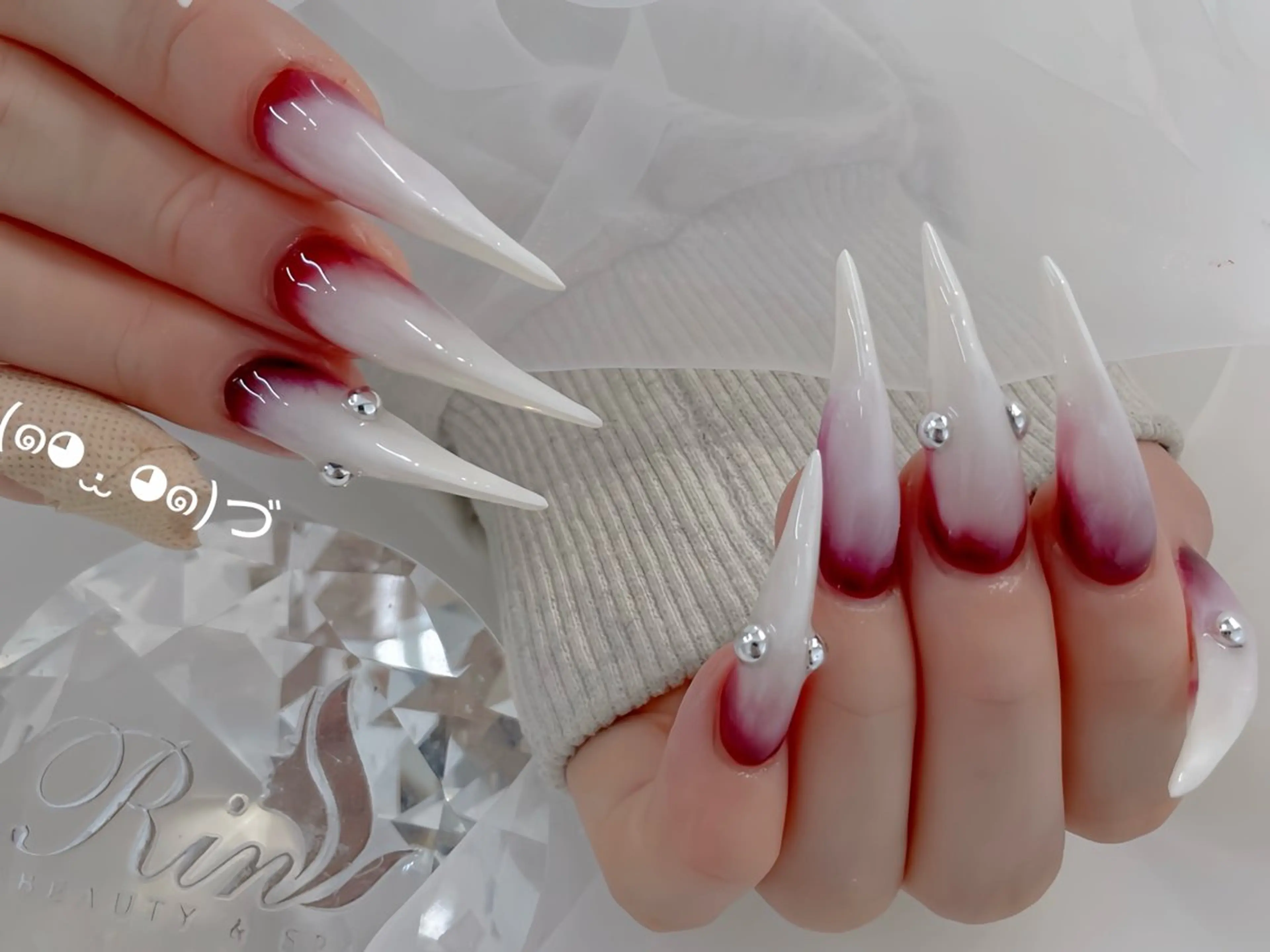 ネイル ボルドー フレンチネイル グラデーション キラキラネイル 韓国ネイル ハンドネイル Rin Nail Shinokuboのネイルデザイン
