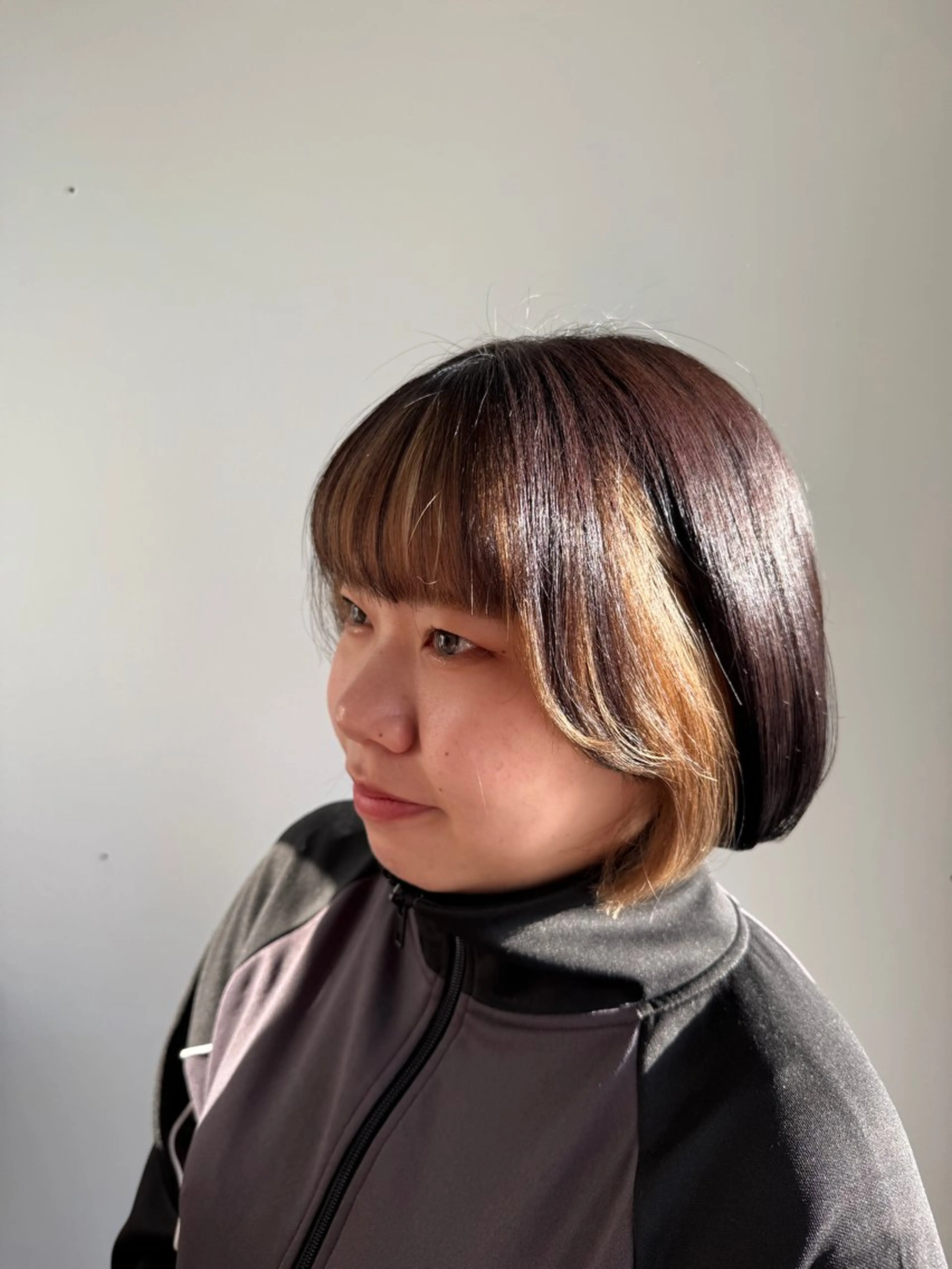 ミディアム カラー 大塚 しおりのヘアスタイル