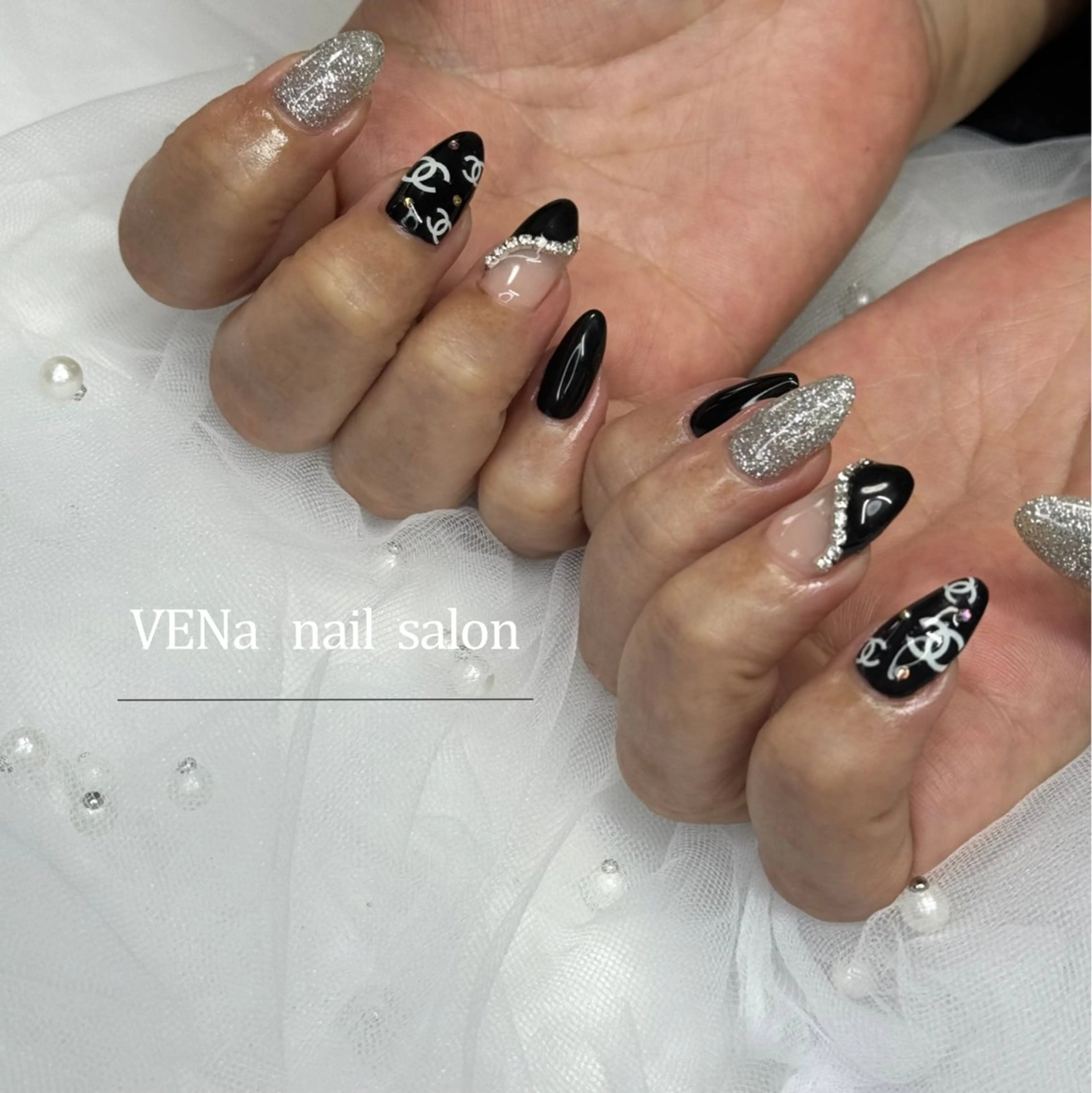 ネイル オーロラネイル フラッシュネイル フットネイル フレンチネイル 氷ネイル・うるうるネイル VENa eye＆ nail salonのネイルデザイン