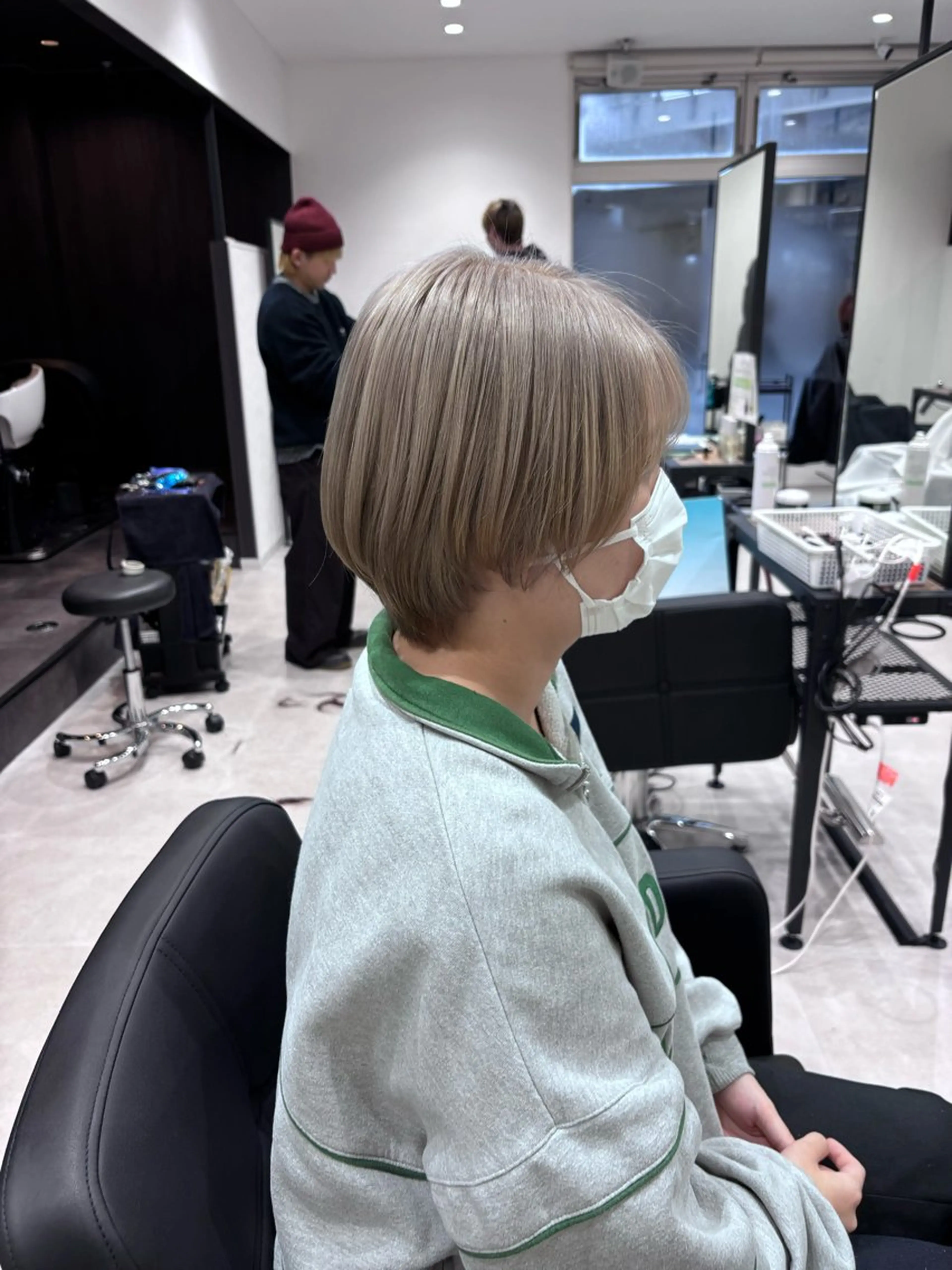 ショート カラー ショートボブ ブリーチ シルバー ボブ ショートヘア 金沢美容室 KUSHUKAのヘアスタイル