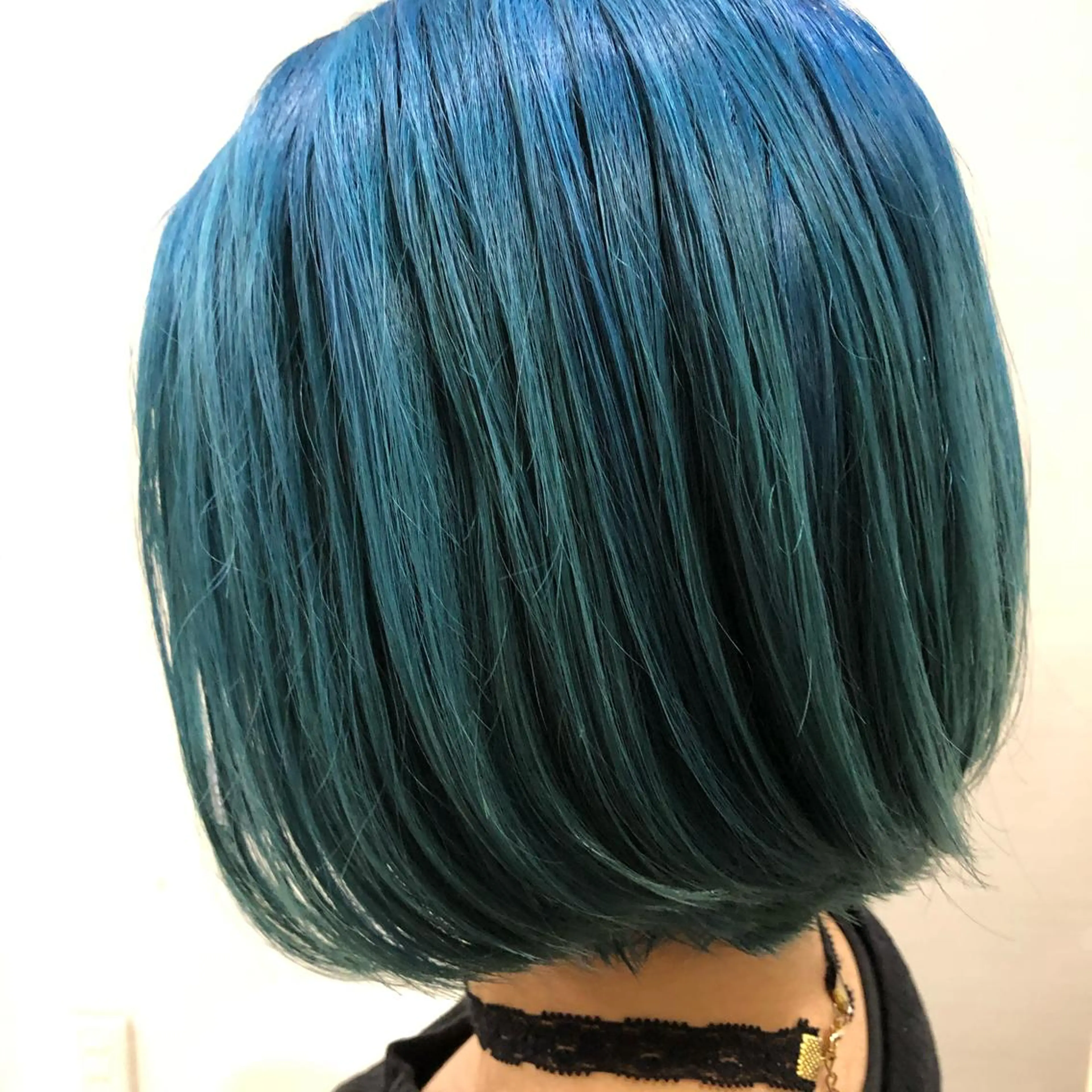 ショート カラー ブリーチ ブルーカラー カラー職人 なかもと たつひろのヘアスタイル
