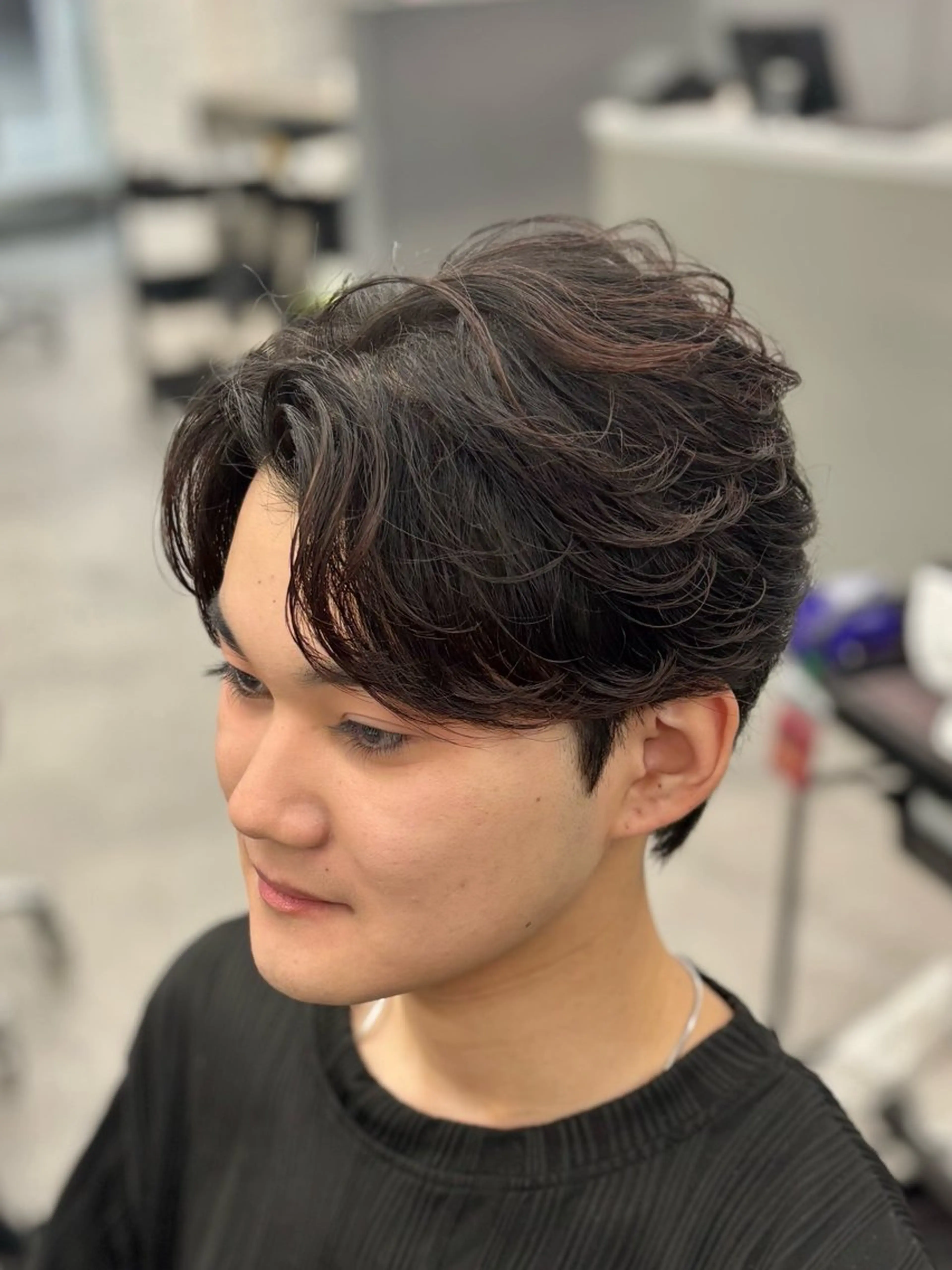 パーマ メンズ フェザーパーマ メンズパーマ カット パーマ 【ØVARL】🦁 メンズパーマ/レオのヘアスタイル