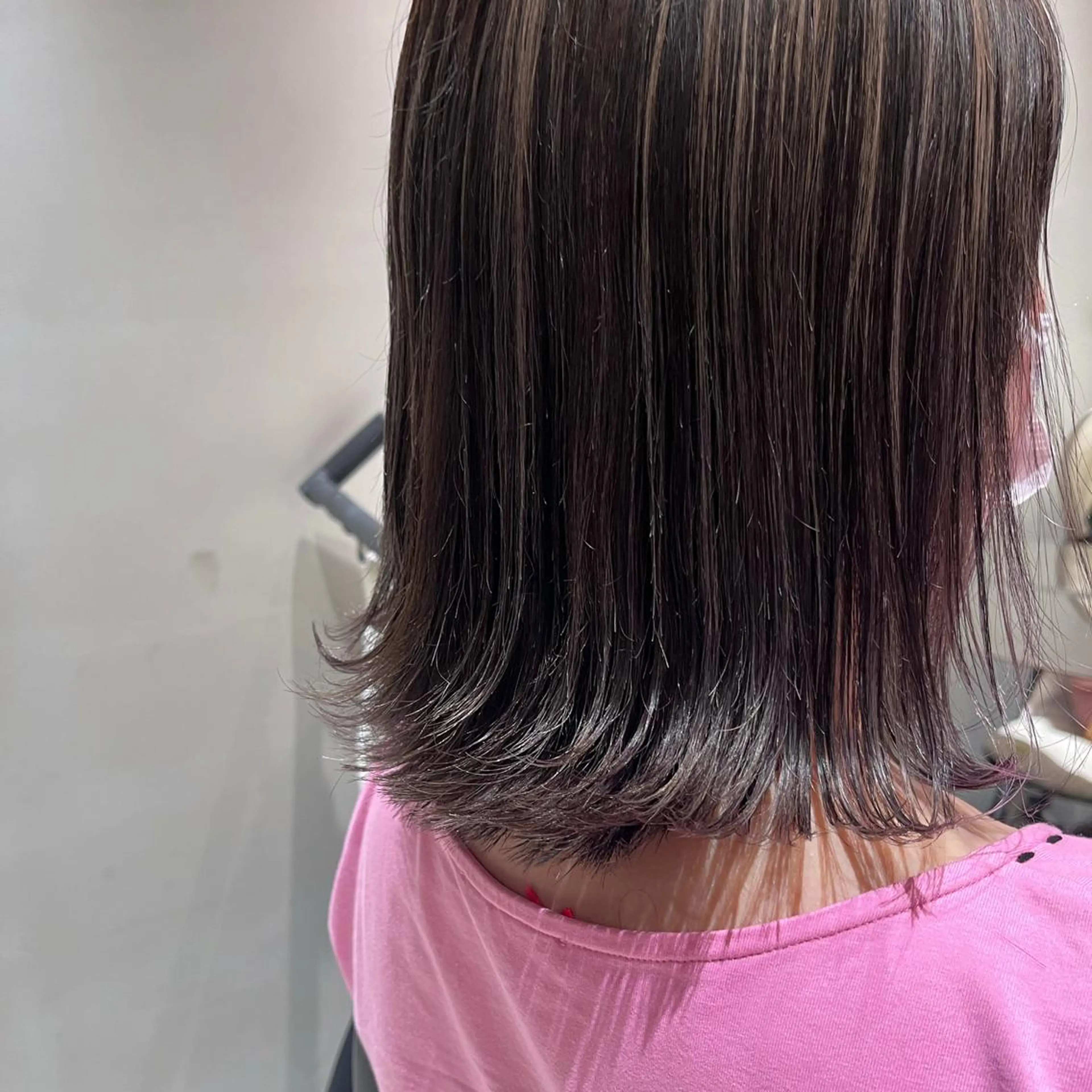 ミディアム カラー ブリーチ ケアブリーチ デザインカラー ハイライトカラー ハイライト ヘアカラー トリートメント ヘッドスパ ヘアセット カジュアルを女っぽく 𝗮𝘆𝗮𝗰𝗼のヘアスタイル