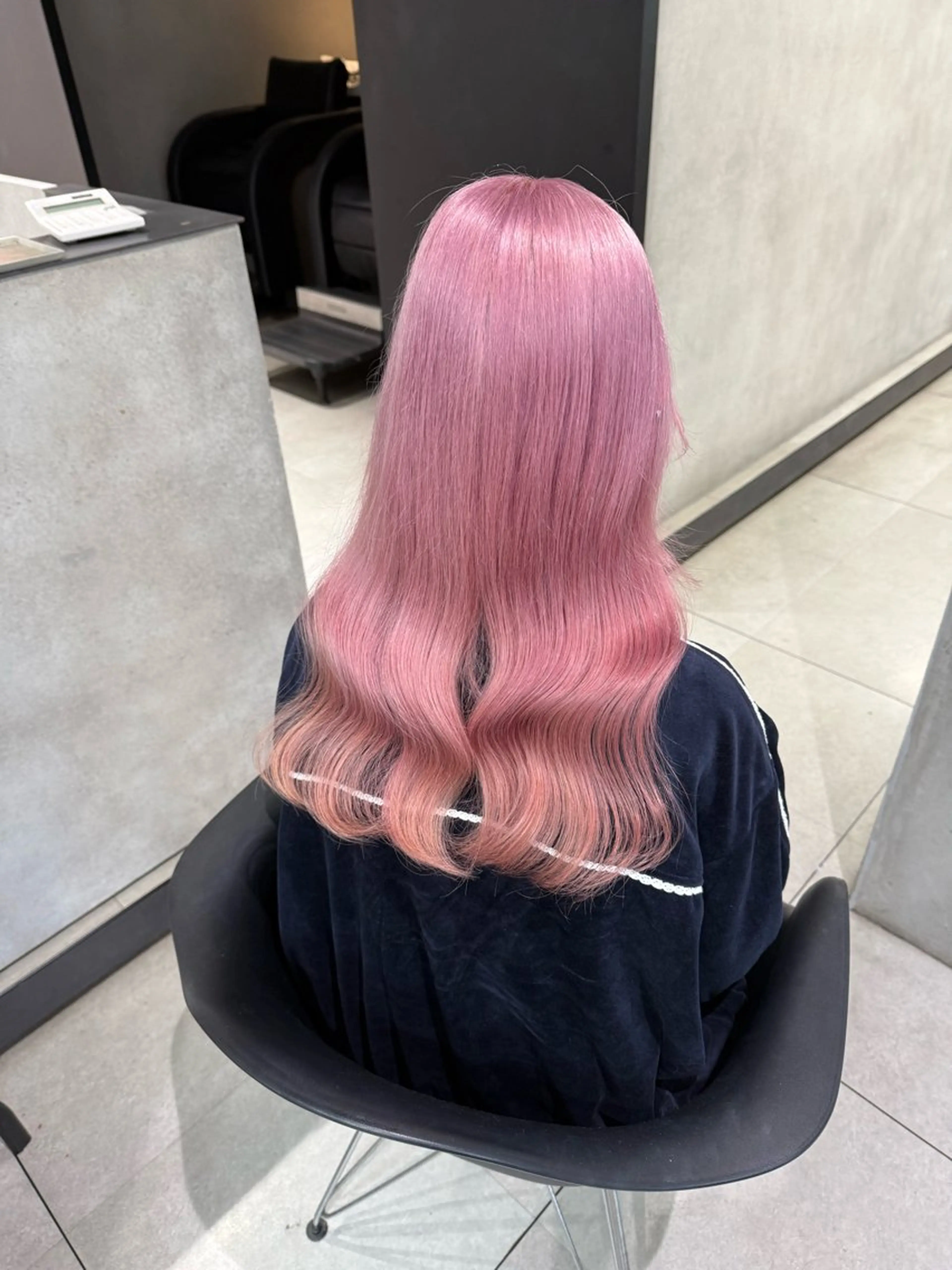 ケアブリーチ+高発色カラー🩰🍒【レッド、ピンク、ブルーなど】保湿トリートメントメント付き🪄の写真