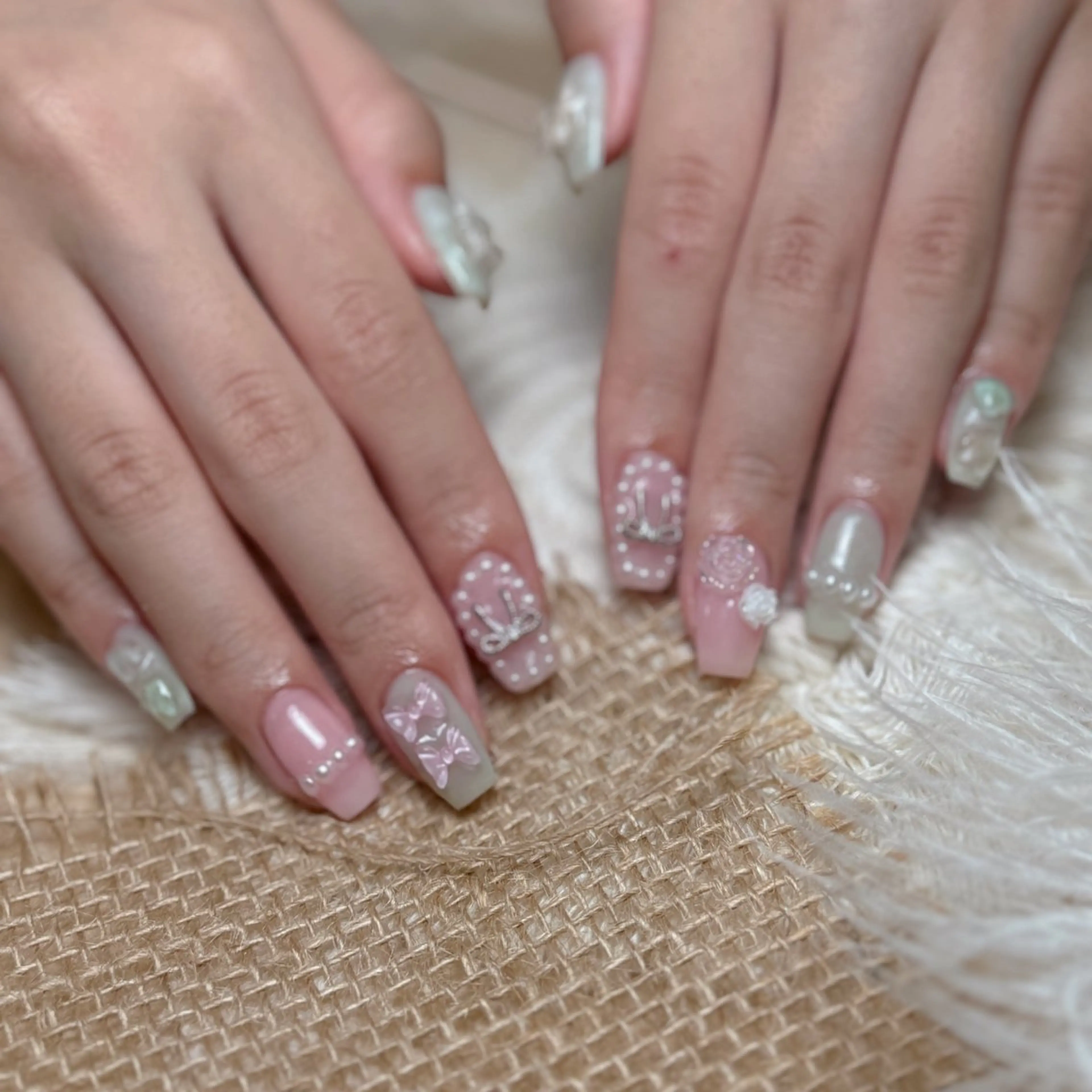 ネイル Maggie Nail🦩のネイルデザイン
