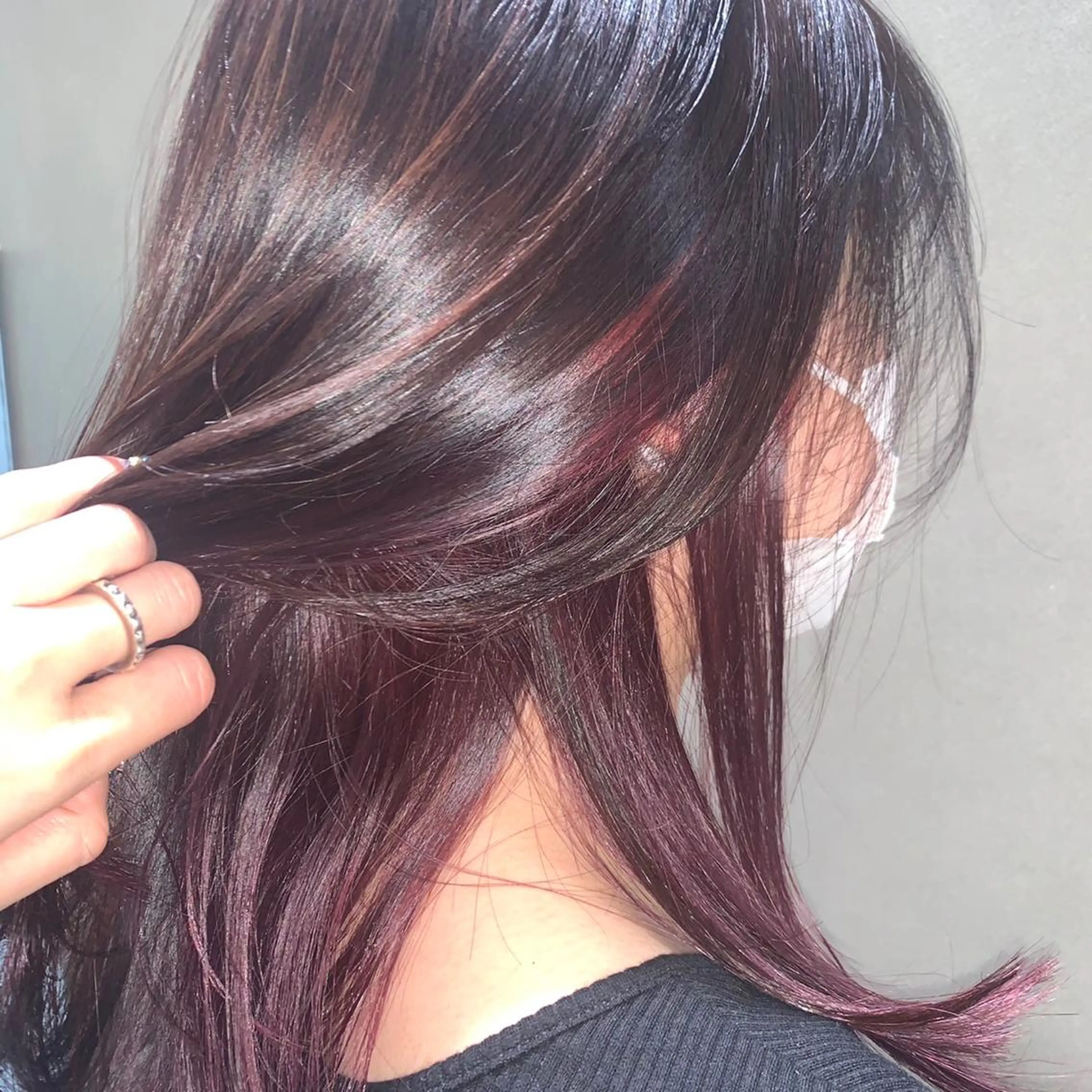 カラー 安達 葵のヘアスタイル