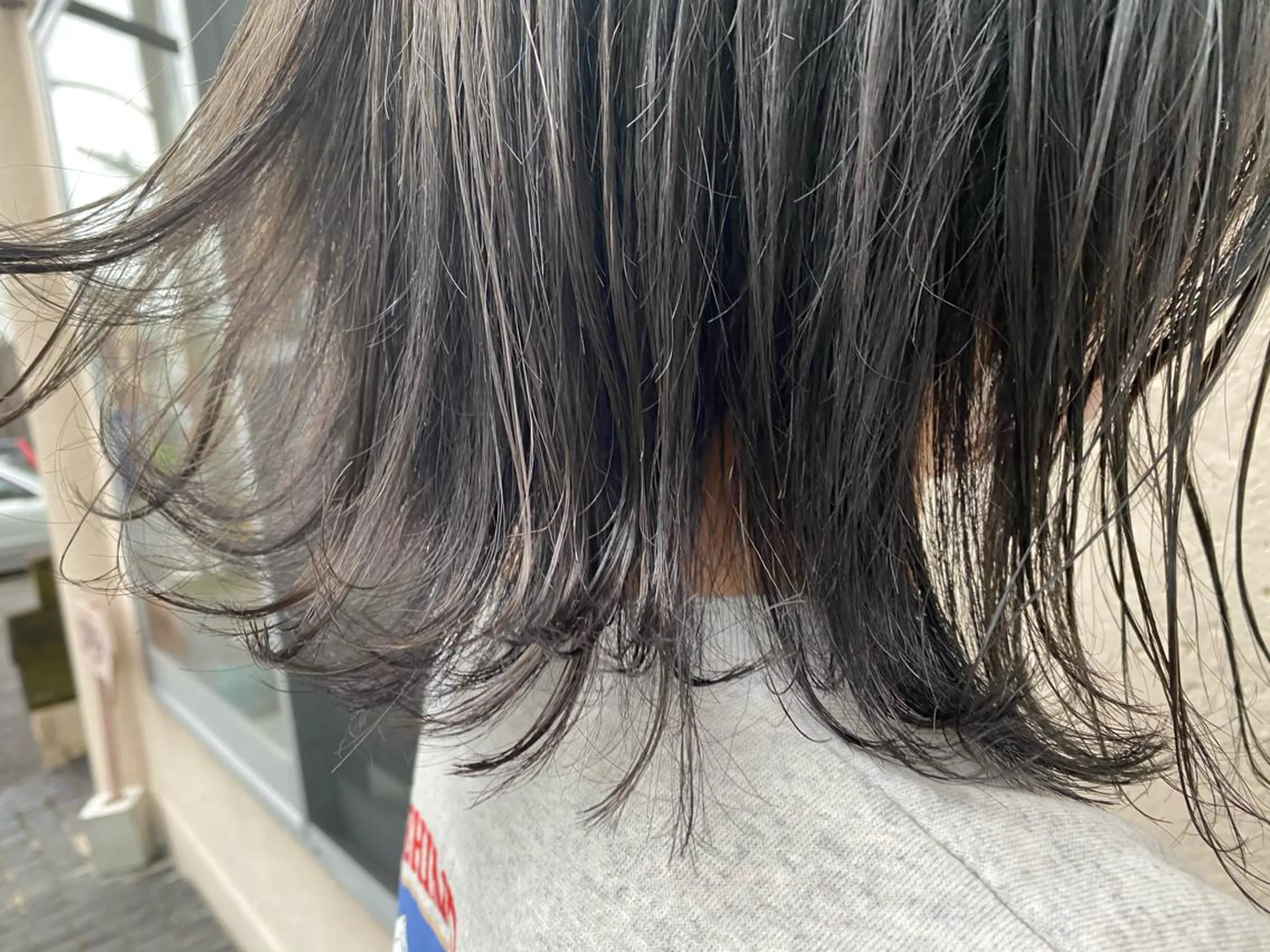 ミディアム M. YURIのヘアスタイル