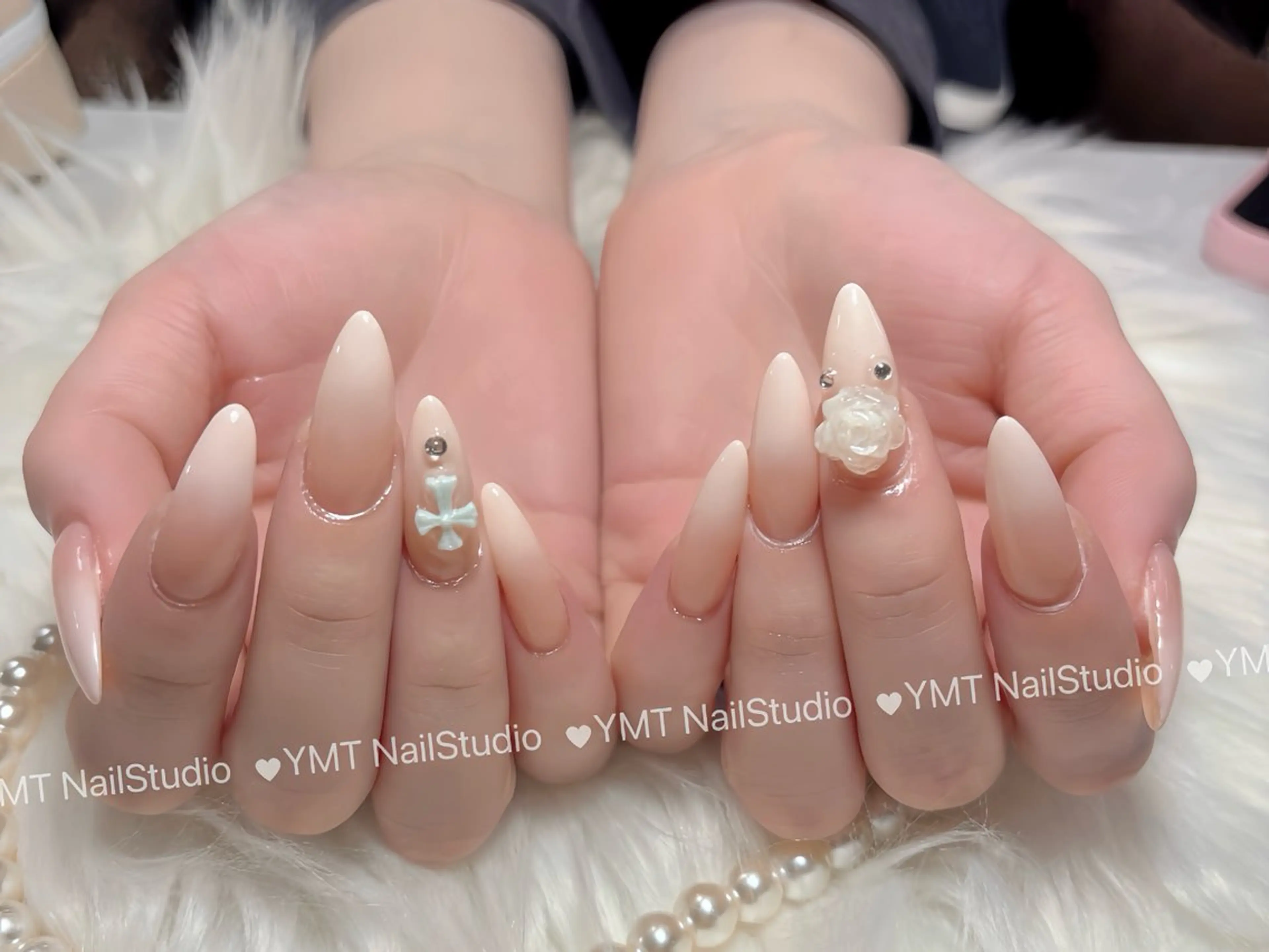 ネイル 長さ出し フットネイル ジェルネイル 韓国ネイル マグネットネイル ハンドネイル YMT. NailStudioのネイルデザイン