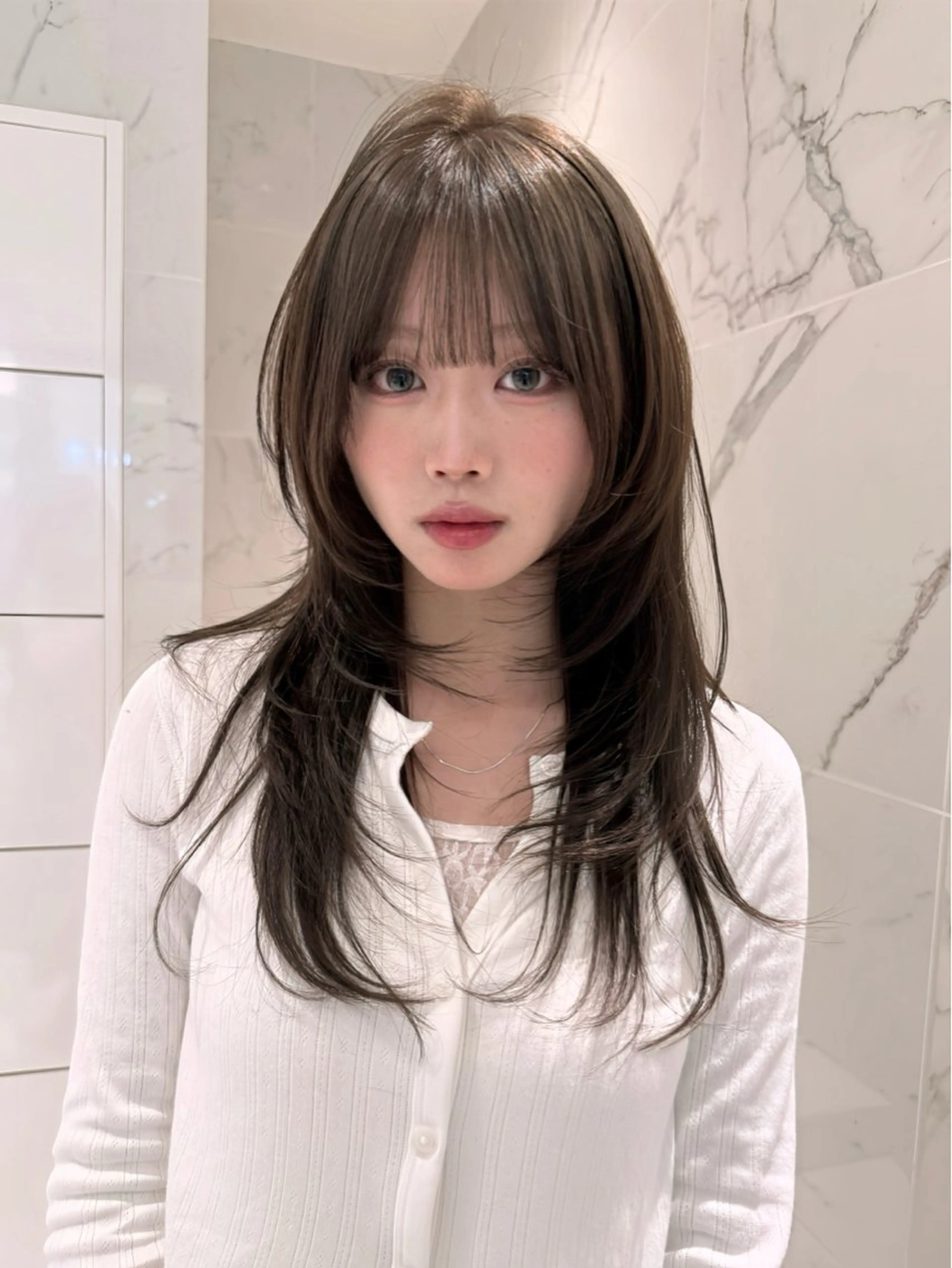 ロング ハッシュカット レイヤーカット 似合わせカット カット ヘアカラー トリートメント 透明感カラー 🫧/つばめのヘアスタイル