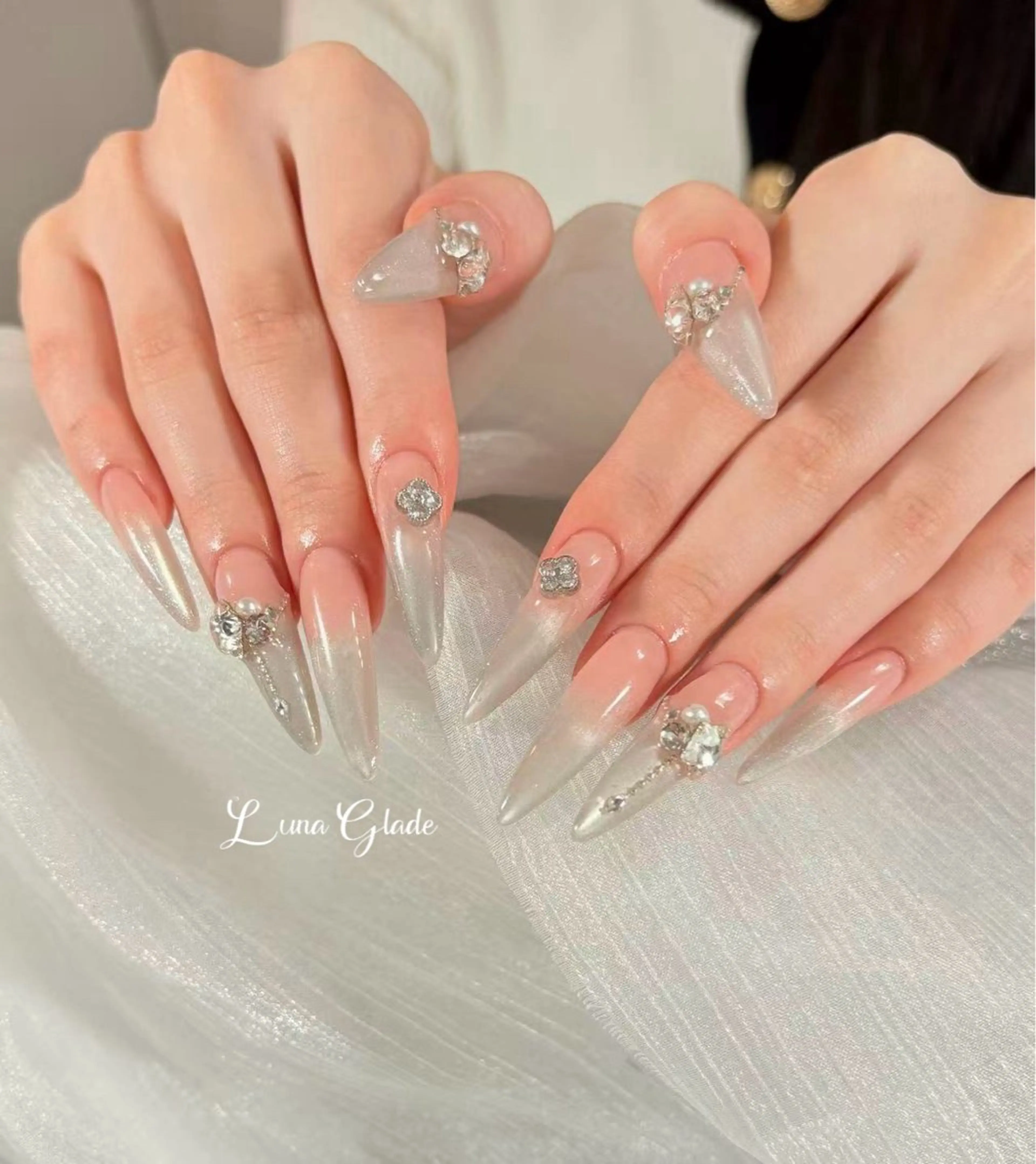 ネイル ハンドネイル Luna Gladeのネイルデザイン