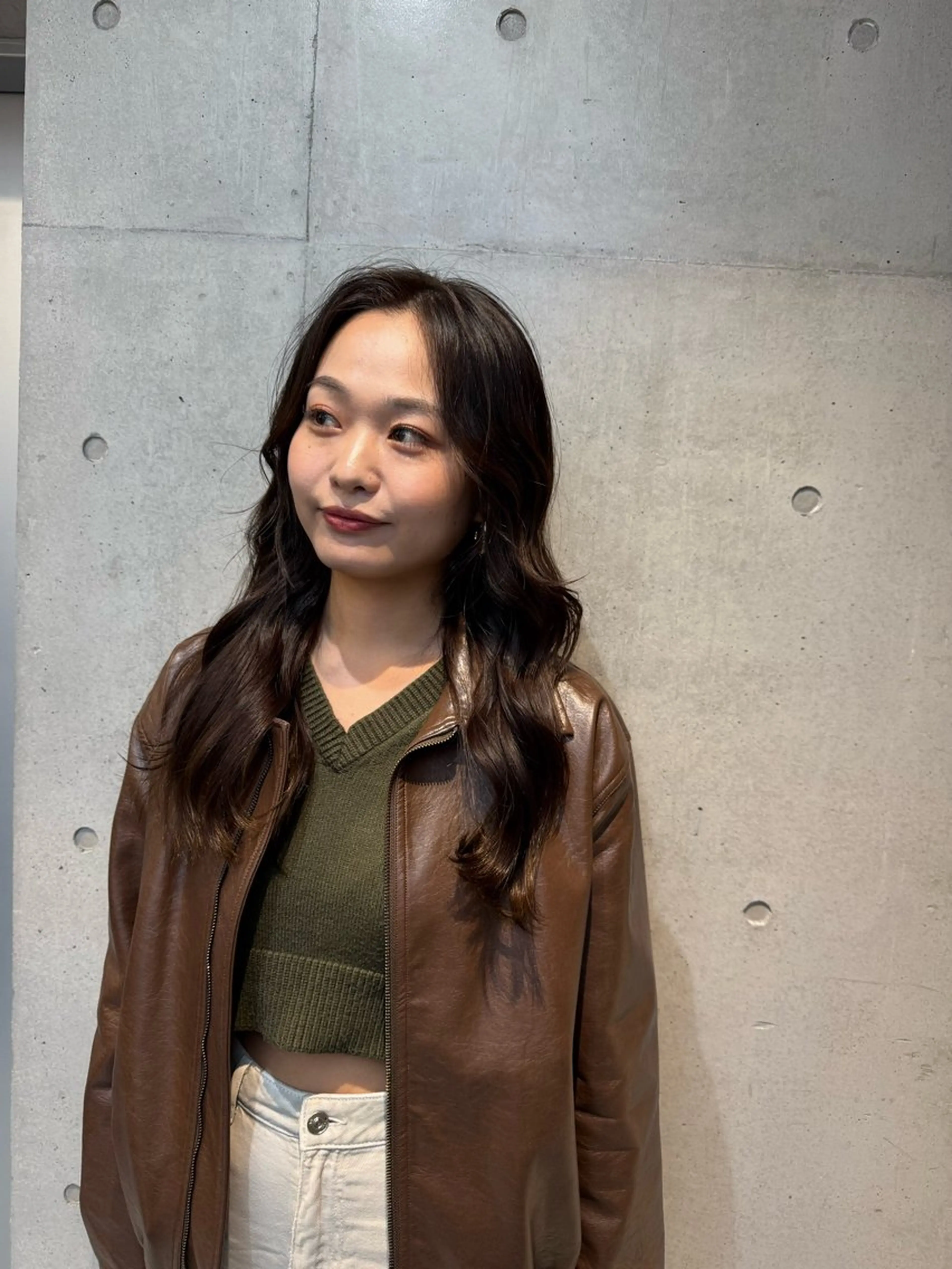 セミロング カラー 【銀座】艶髪/上品な カラー特化/涼/駅近のヘアスタイル