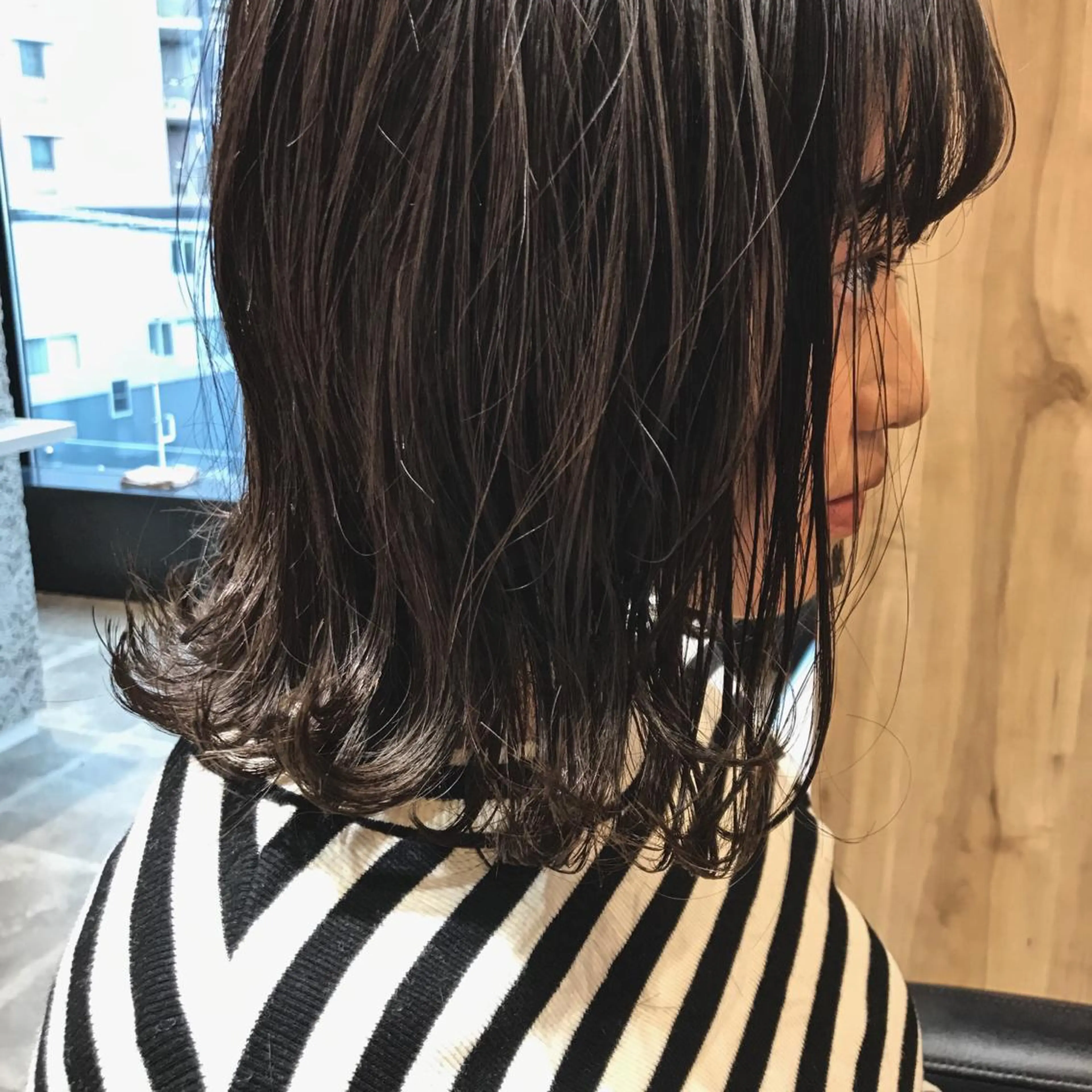 ミディアム アッシュ 所渉/韓国レイヤー /ウルフカットのヘアスタイル