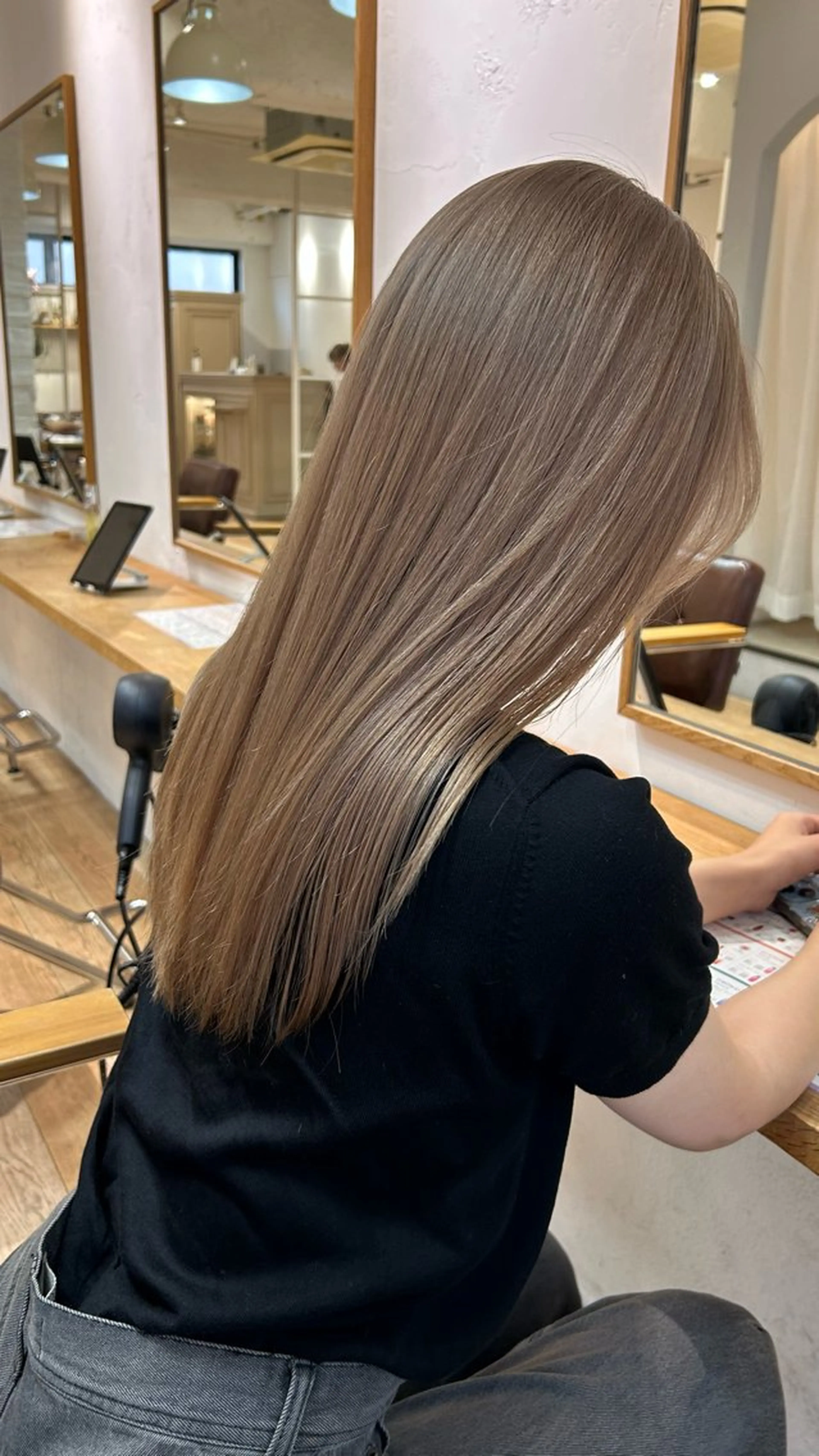 セミロング カラー カット ヘアカラー トリートメント じゅわっと暖色カラー 🍊Moemiのヘアスタイル