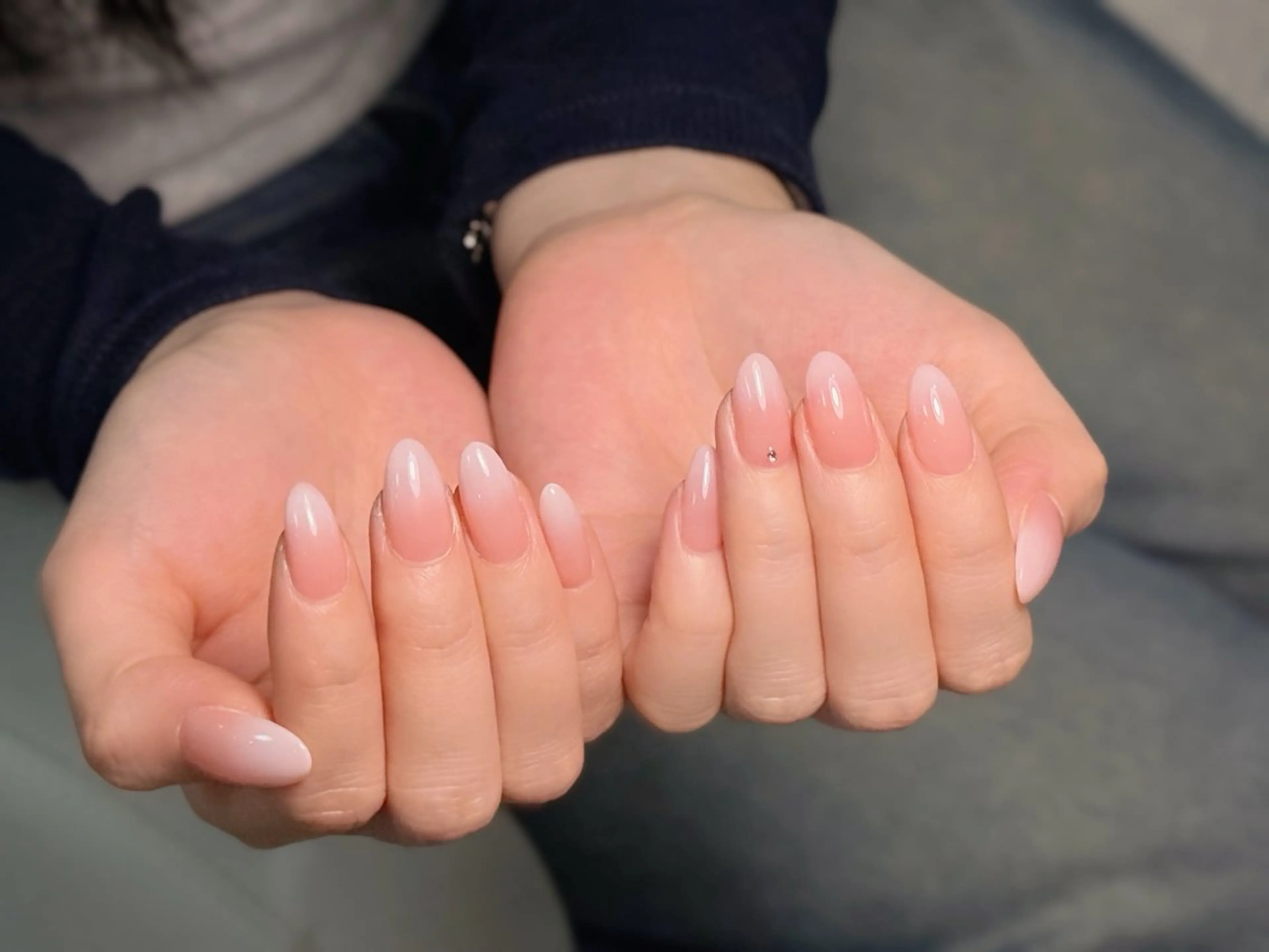 ネイル アートネイル オーロラネイル チークネイル フレンチネイル ガラスフレンチ ハンドネイル 🎀🎀YooLi Nail Salonのネイルデザイン