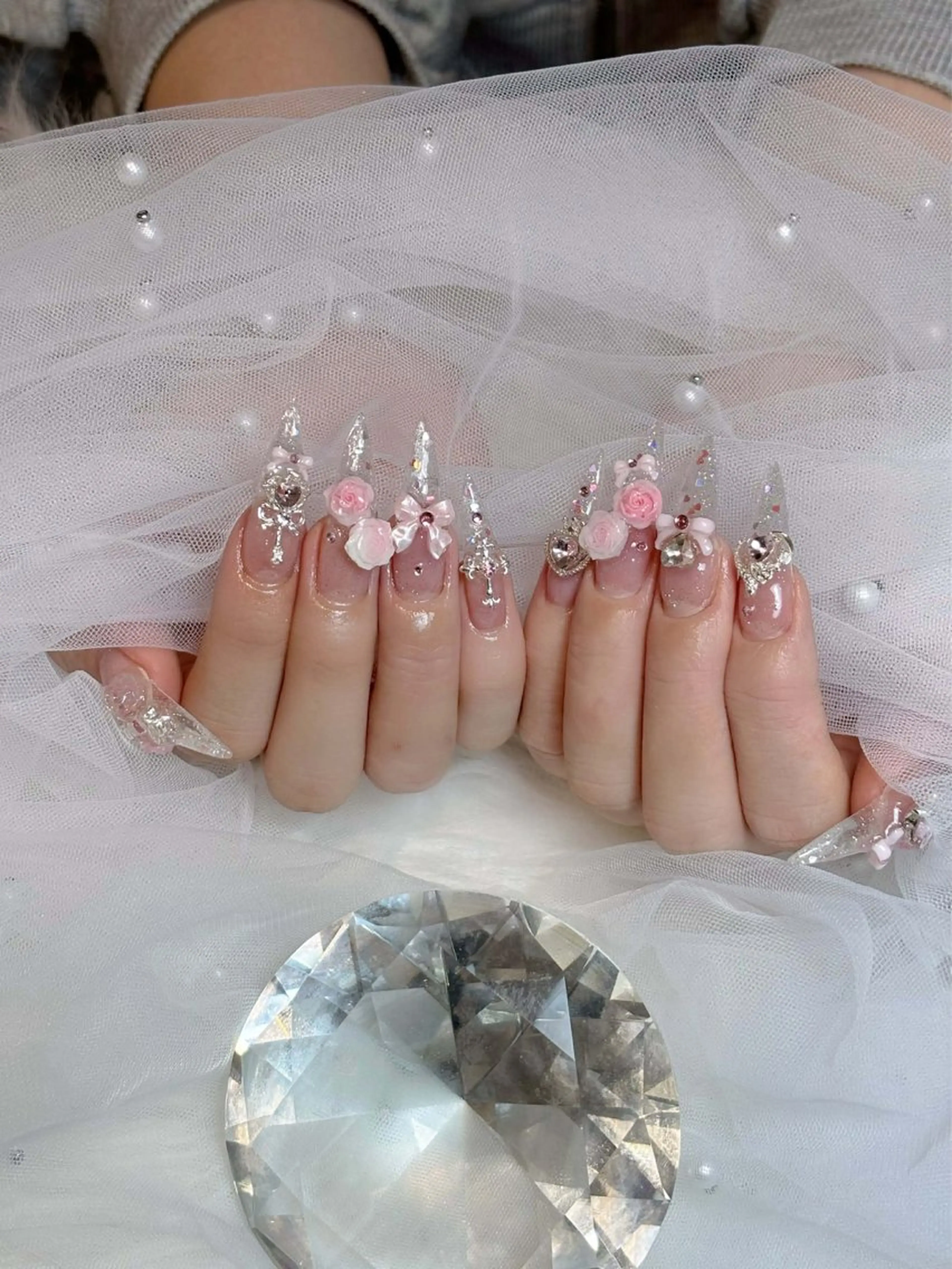 ネイル チークネイル ドット フレンチネイル グラデーション ハート ハンドネイル Julli NailStudioのネイルデザイン