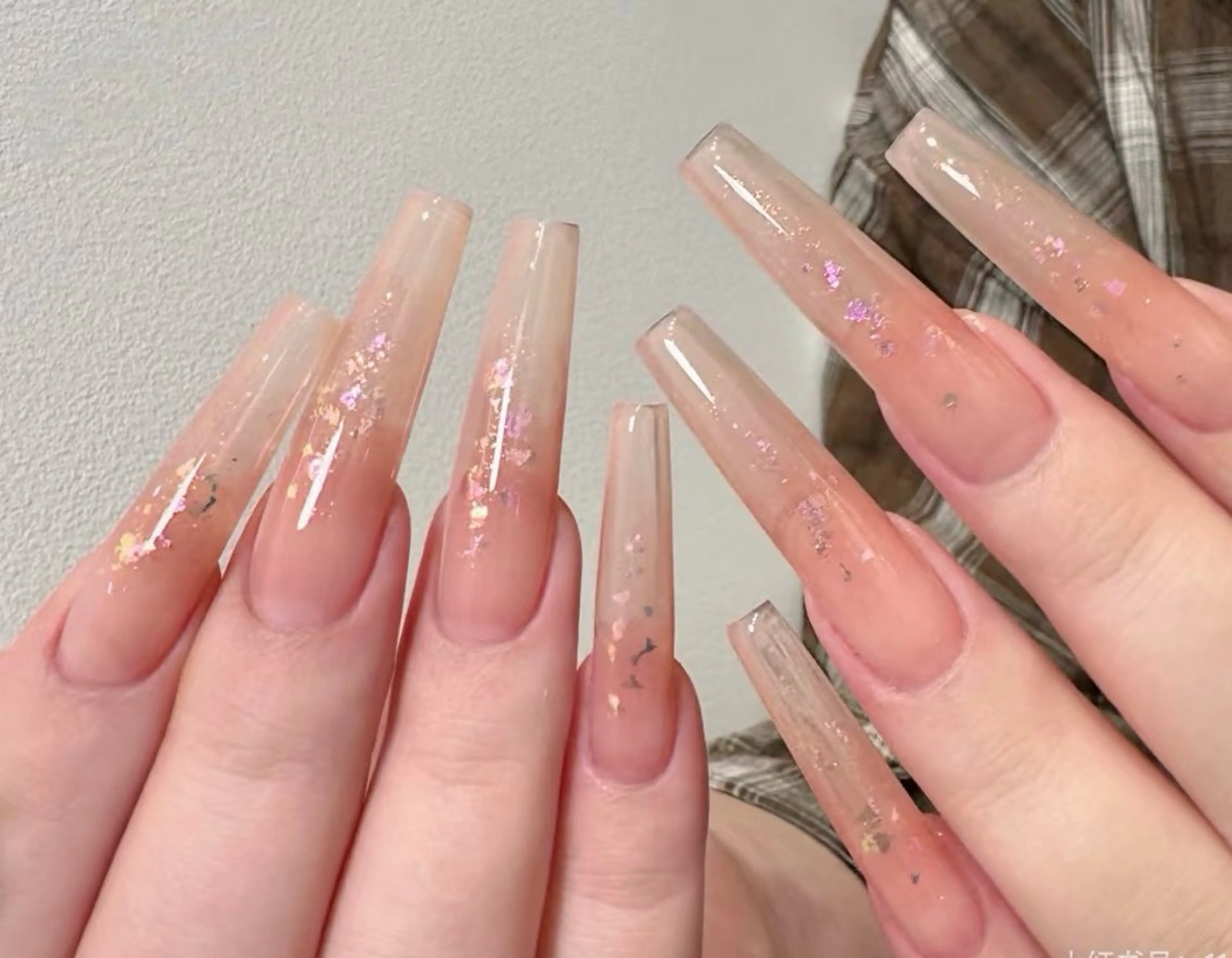 🩵チップ長さだし 🩵🌷チークネイル🌷 ➕10本ラメアートの写真