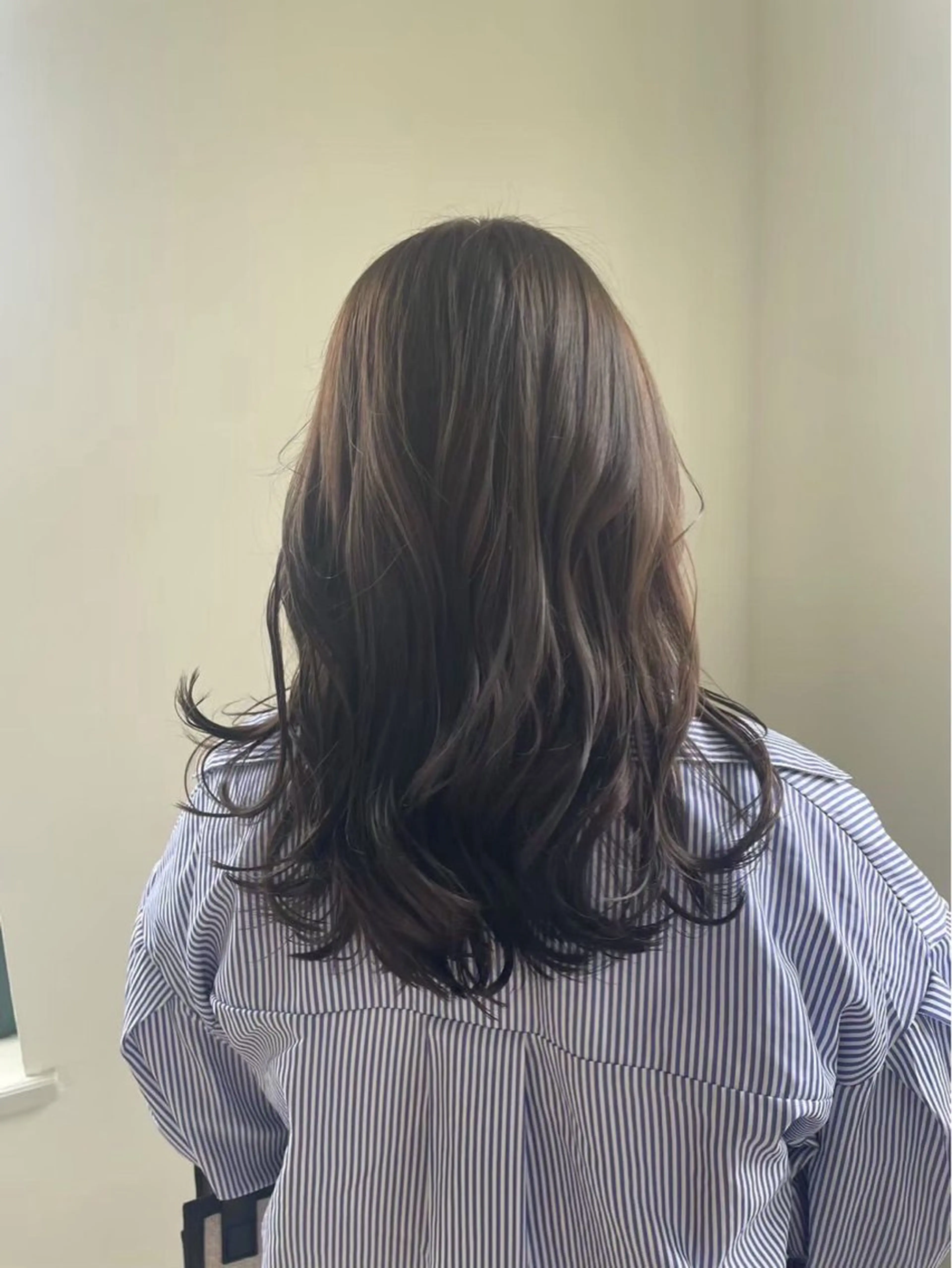 ミディアム 古川 心のヘアスタイル