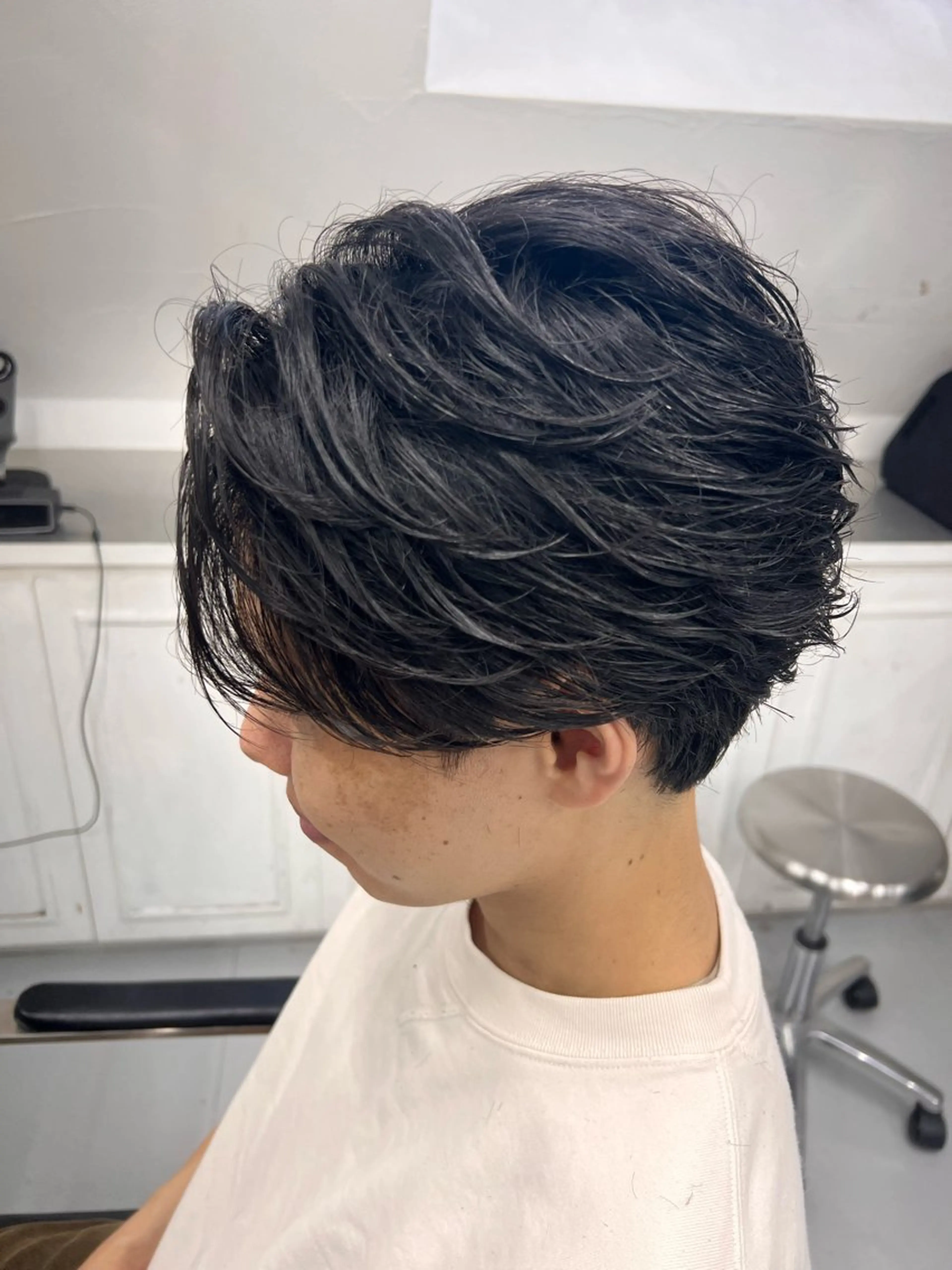 ショート パーマ メンズ フェザーパーマ メンズパーマ カット パーマ runsuns所属・稲村侑斗朝セット1分 メンズパーマのヘアスタイル