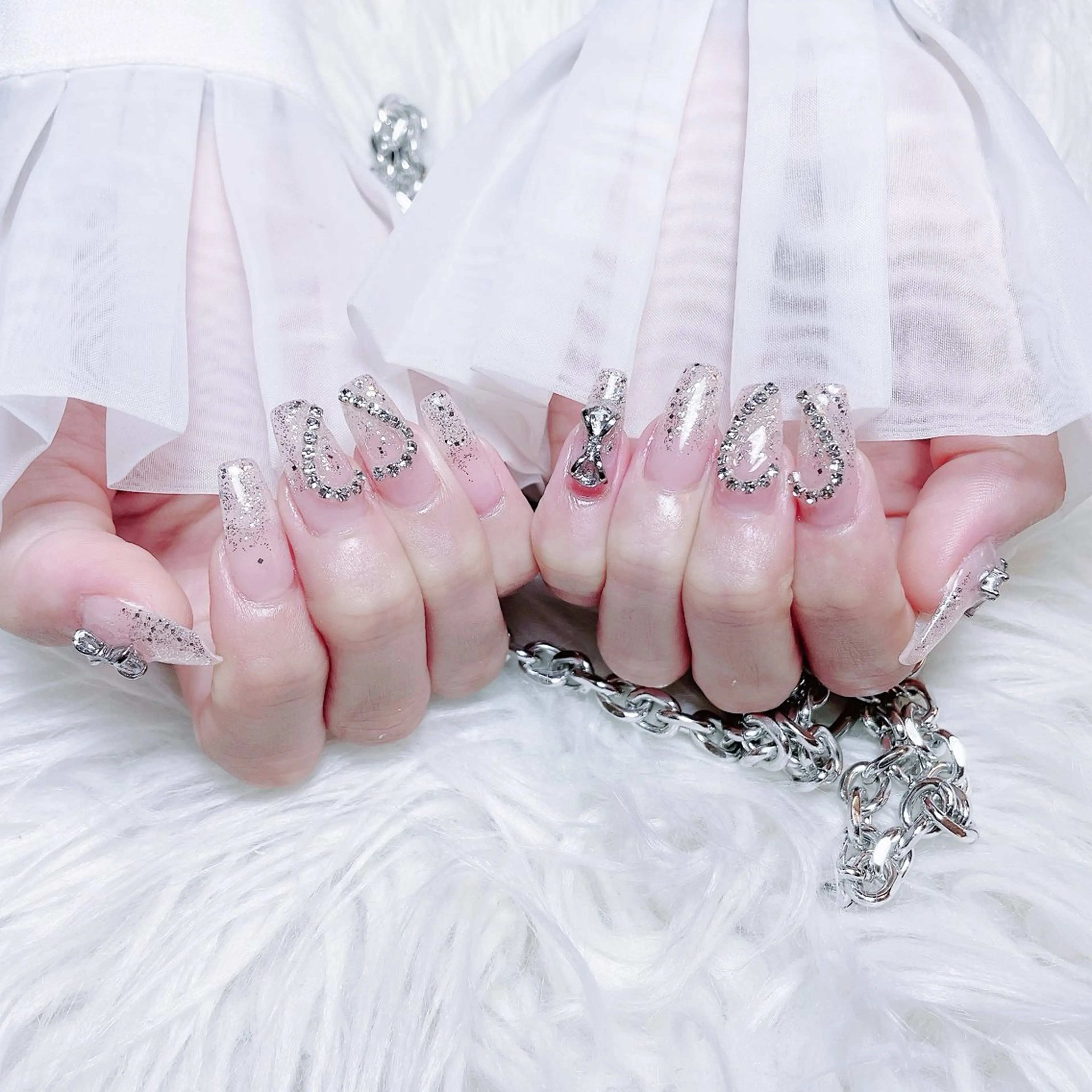 ネイル チークネイル 長さ出し フラワーネイル フレンチネイル ガーリー ハンドネイル ハンドケア NEW NAIL 池袋のネイルデザイン