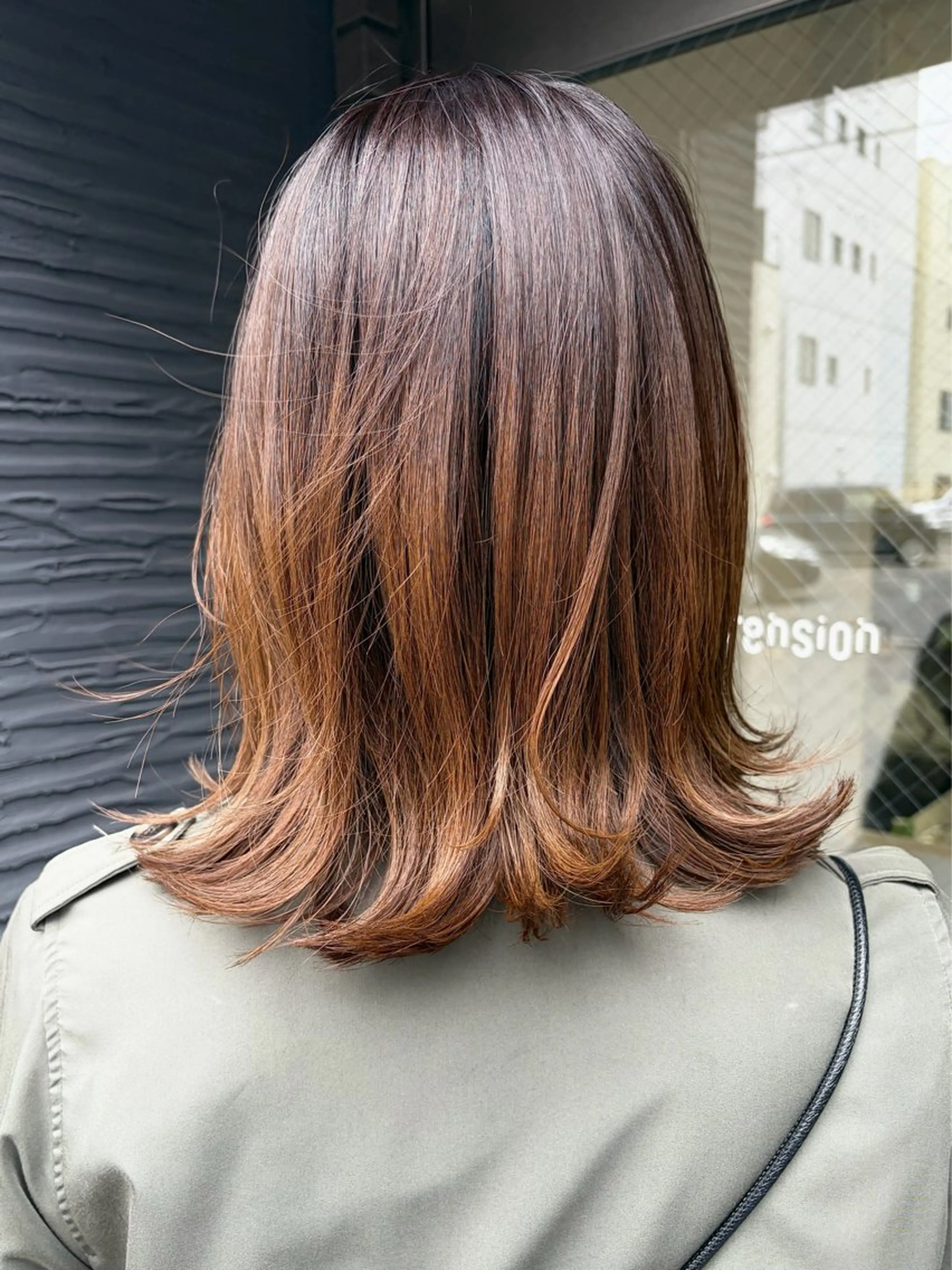 ミディアム カラー ミディアムレイヤー バレイヤージュ ベージュカラー ブラウンカラー 透明感カラー カット ヘアカラー トリートメント cana カナ/レイヤーカットのヘアスタイル