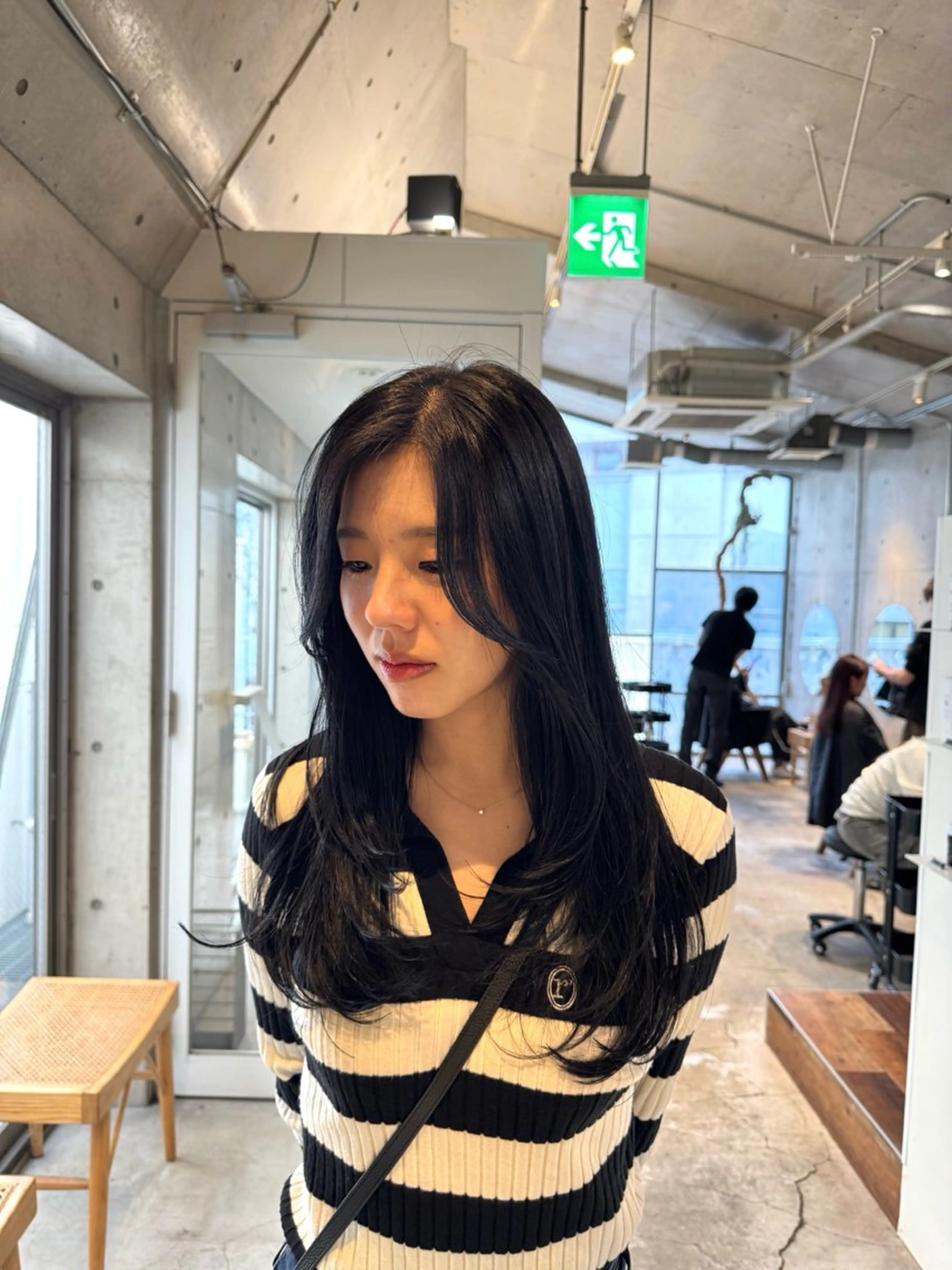 セミロング カラー カット Over hair_ misakiのヘアスタイル