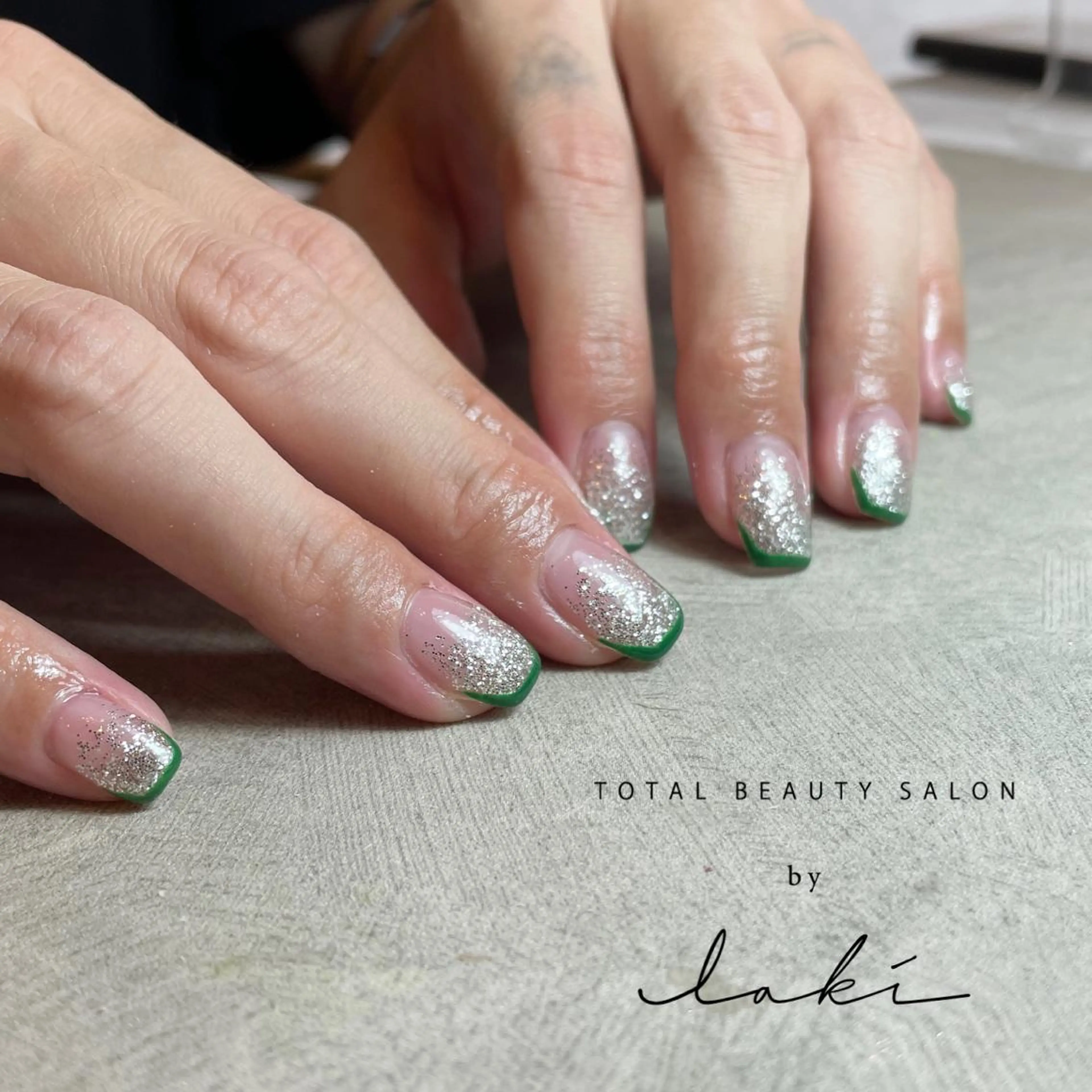 ネイル フレンチネイル ラメ(グリッター) ラメグラデーション my&_ maimiのネイルデザイン