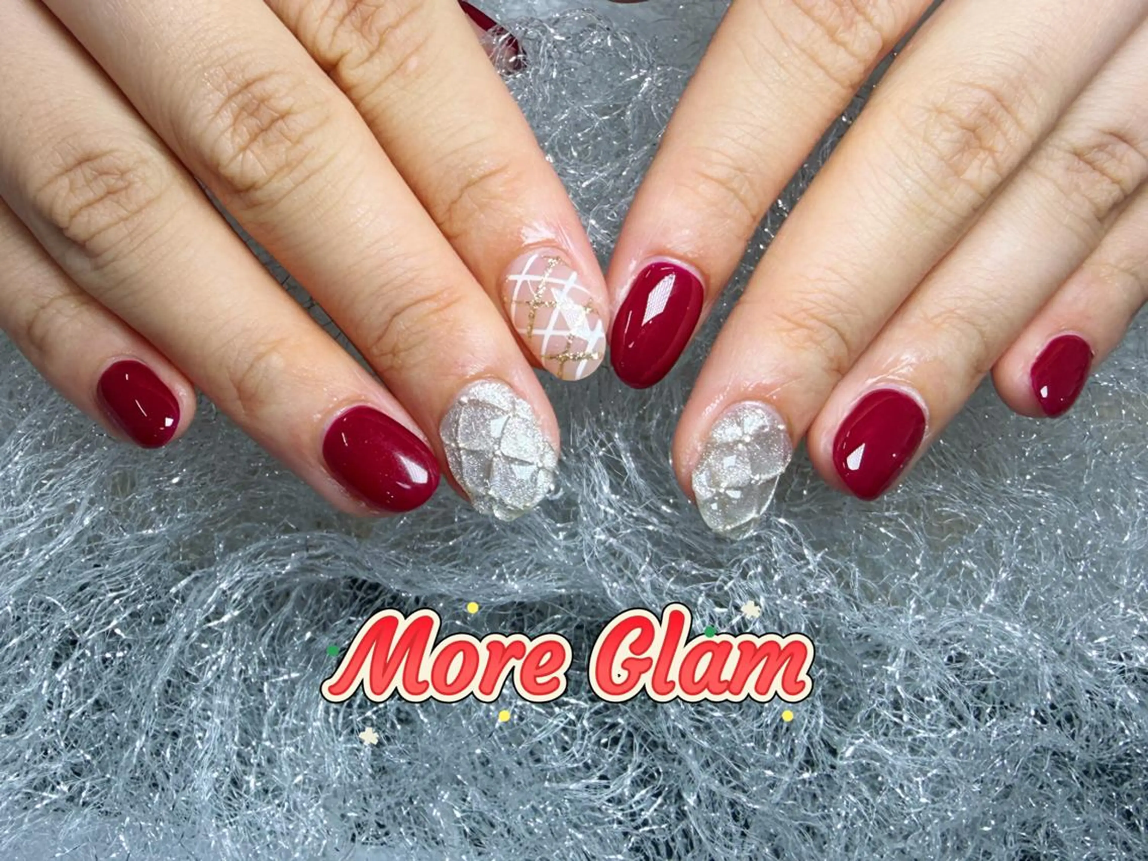 ネイル 長さ出し フットネイル フレンチネイル ジェルネイル ガラスフレンチ MoreGlam ネイルのネイルデザイン