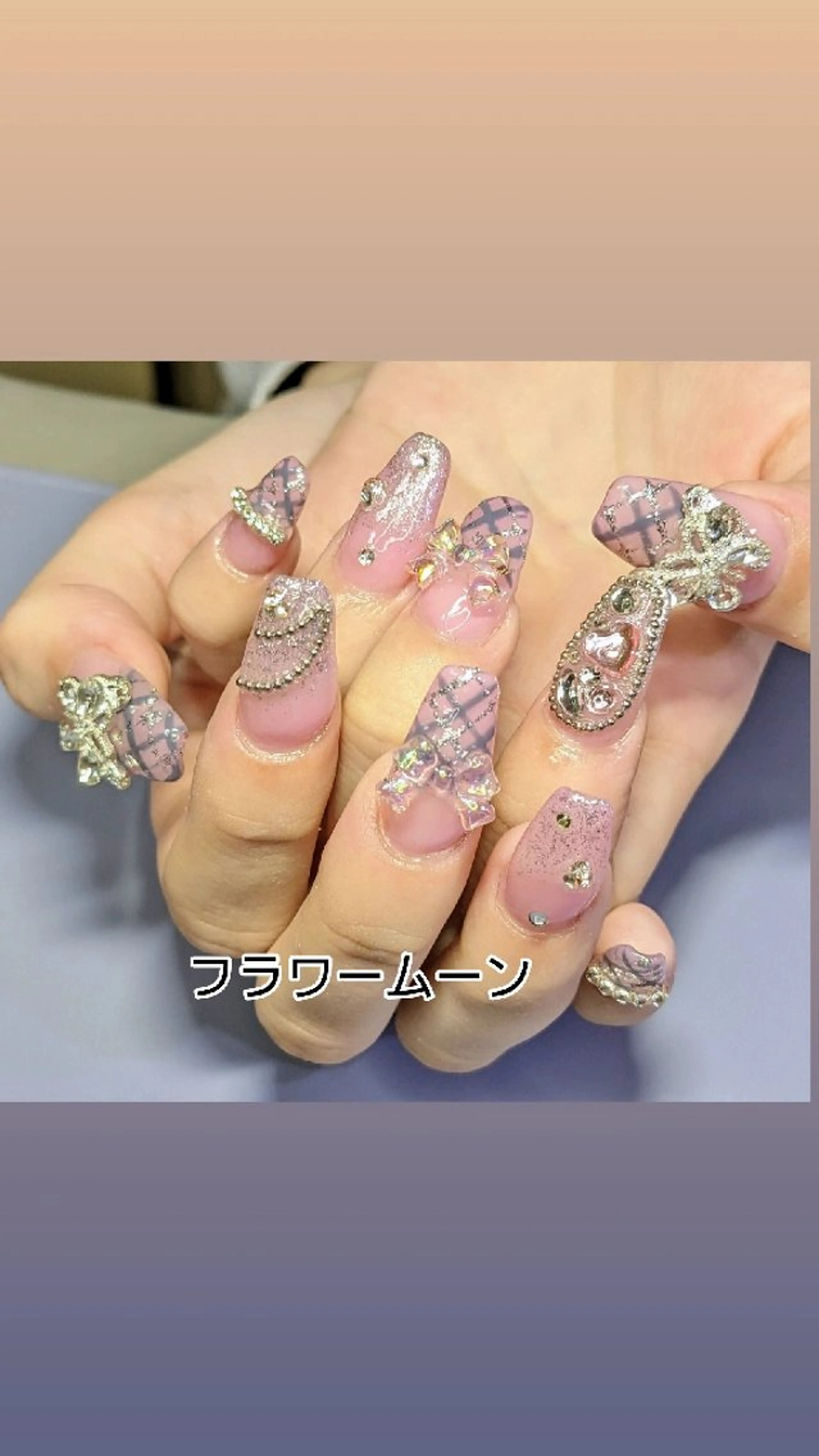 ネイル ハンドネイル ハンドケア フラワー ムーンのネイルデザイン