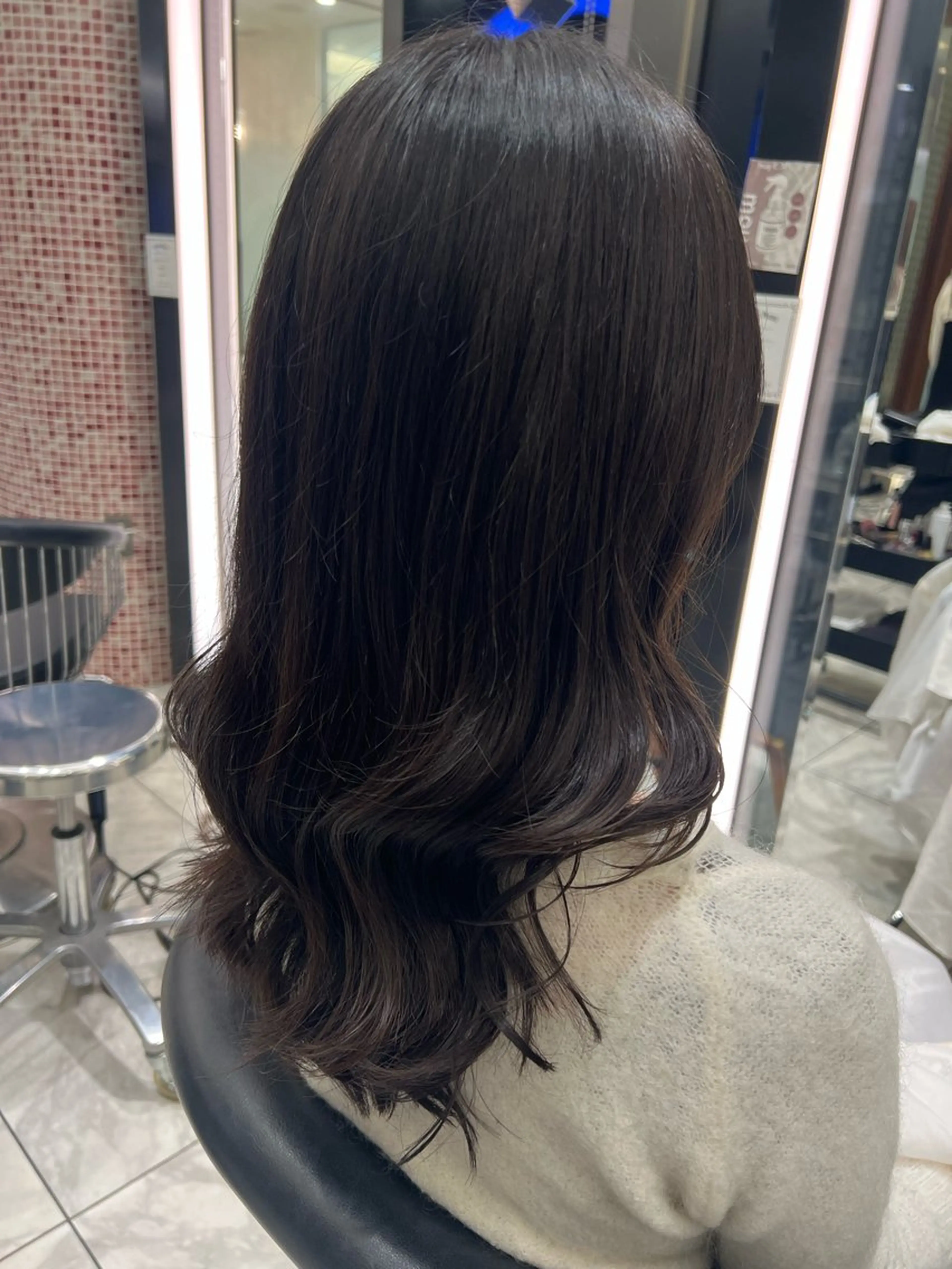 ロング コテ巻きパーマ💙 シノヤユイのヘアスタイル