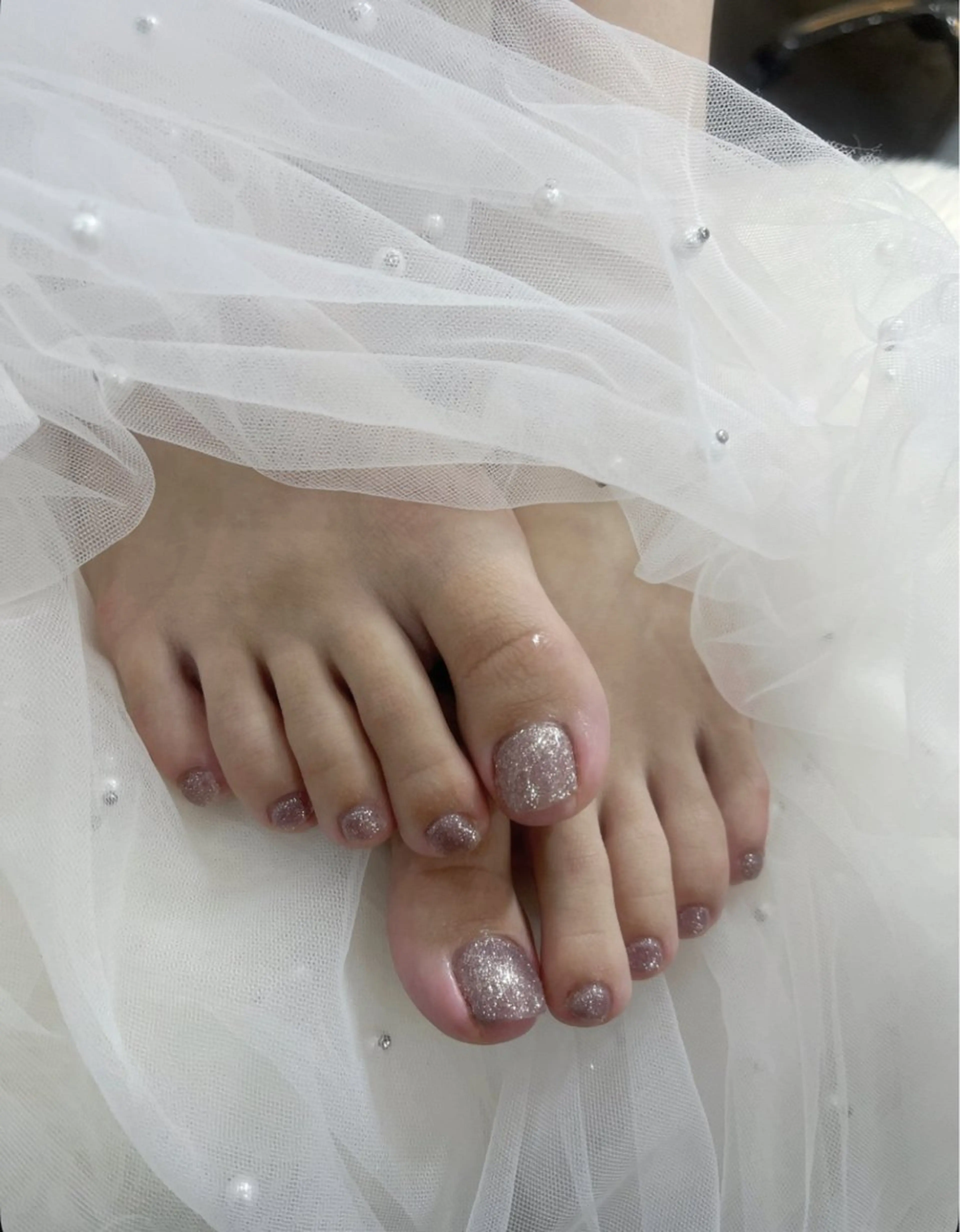 ネイル フットネイル キラキラネイル ラメ(グリッター) フットネイル 💖長さ出し＆ 韓国ネイルaya💖のネイルデザイン