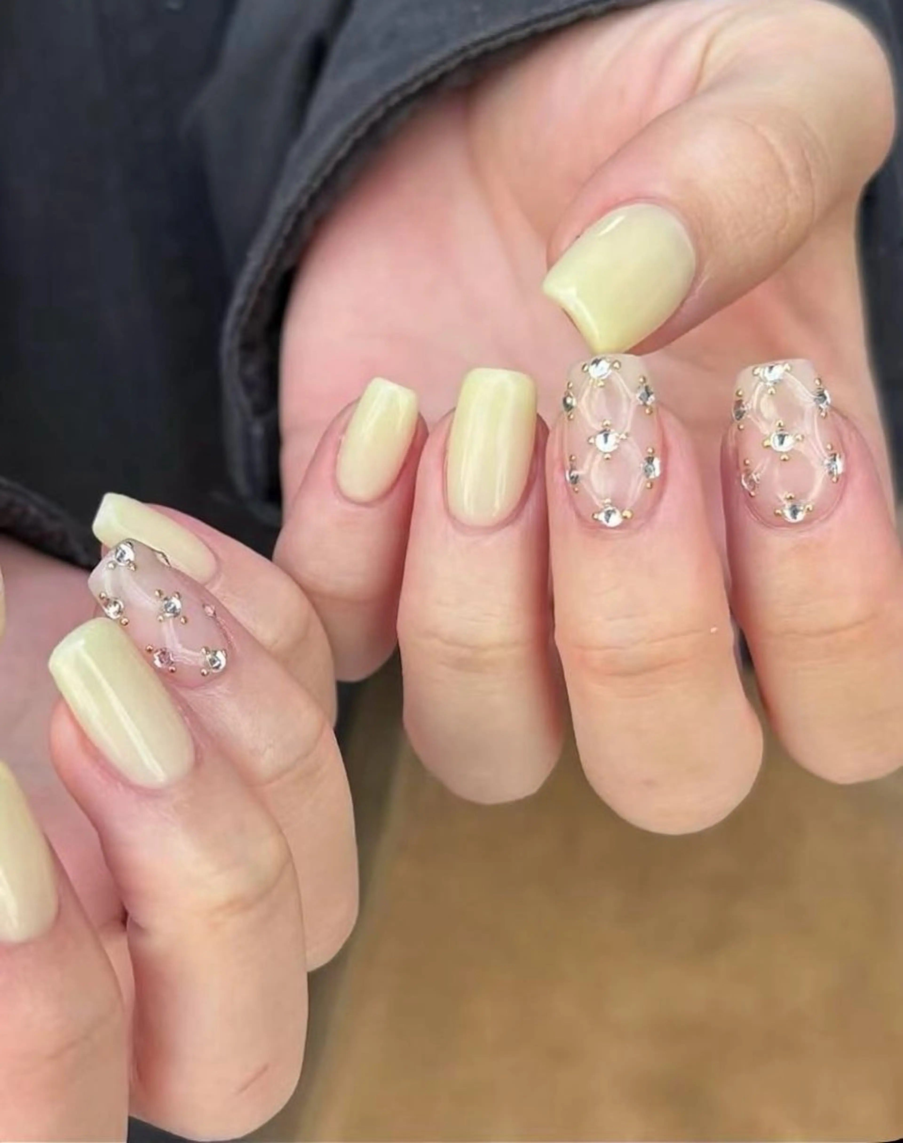 ネイル べっ甲ネイル チークネイル 成人式 長さ出し フラッシュネイル ハンドネイル ハンドケア For you. Nail Salonのネイルデザイン