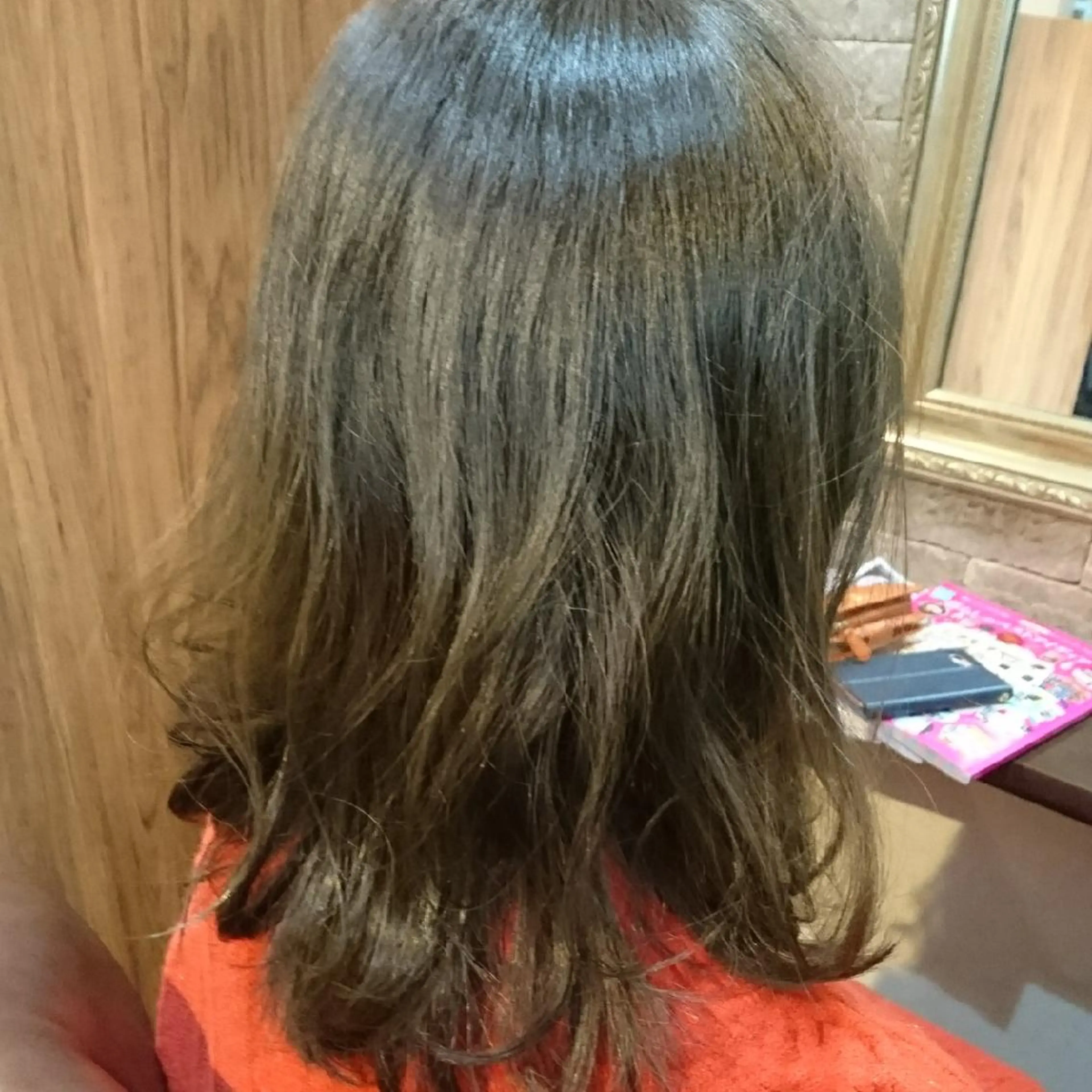 ショート カラー アッシュ ブルーカラー ブルージュ ヘアカラー トリートメント 美髪 カラーリストのヘアスタイル