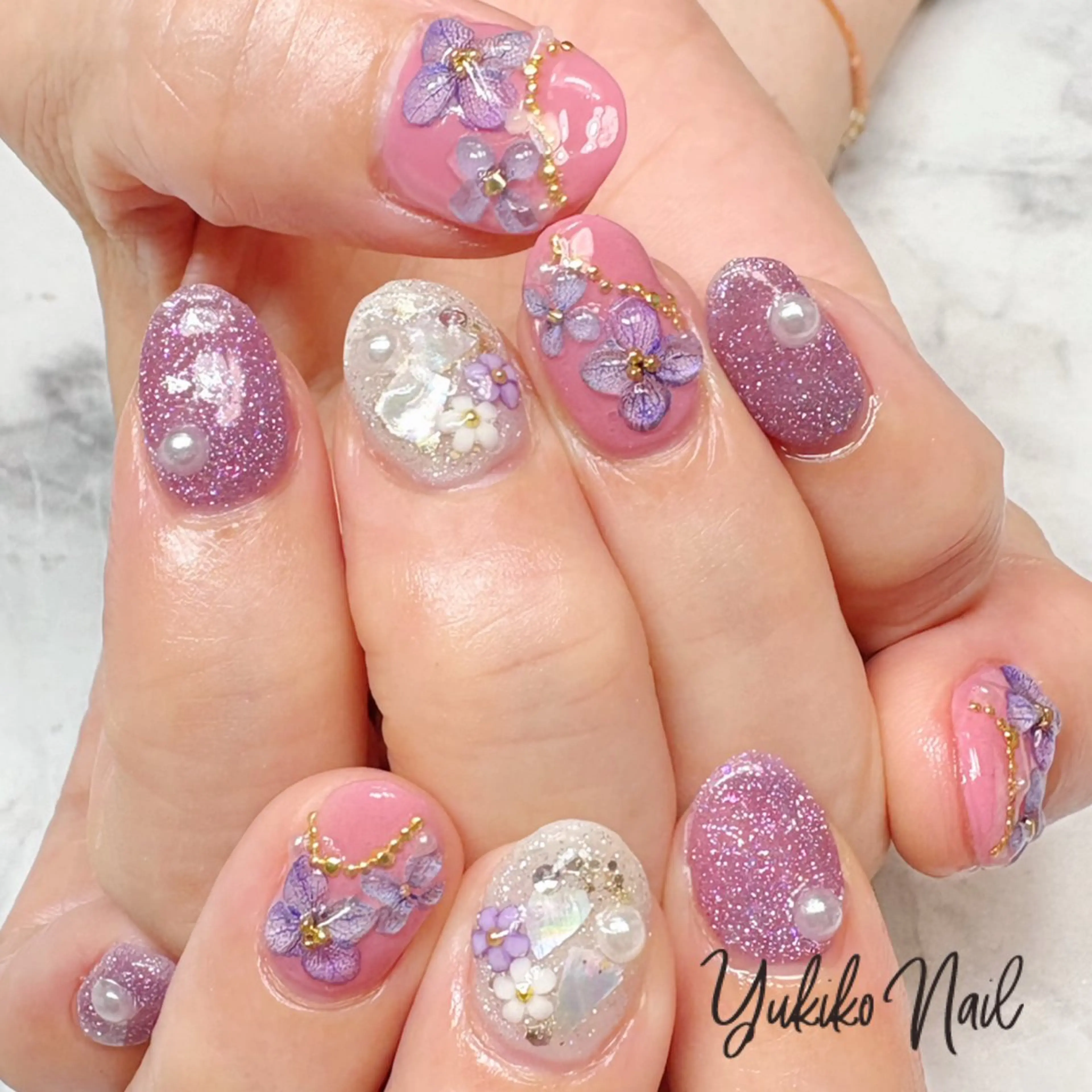ネイル ゴージャス ピンク ぷっくりネイル ユキコ ネイルのネイルデザイン