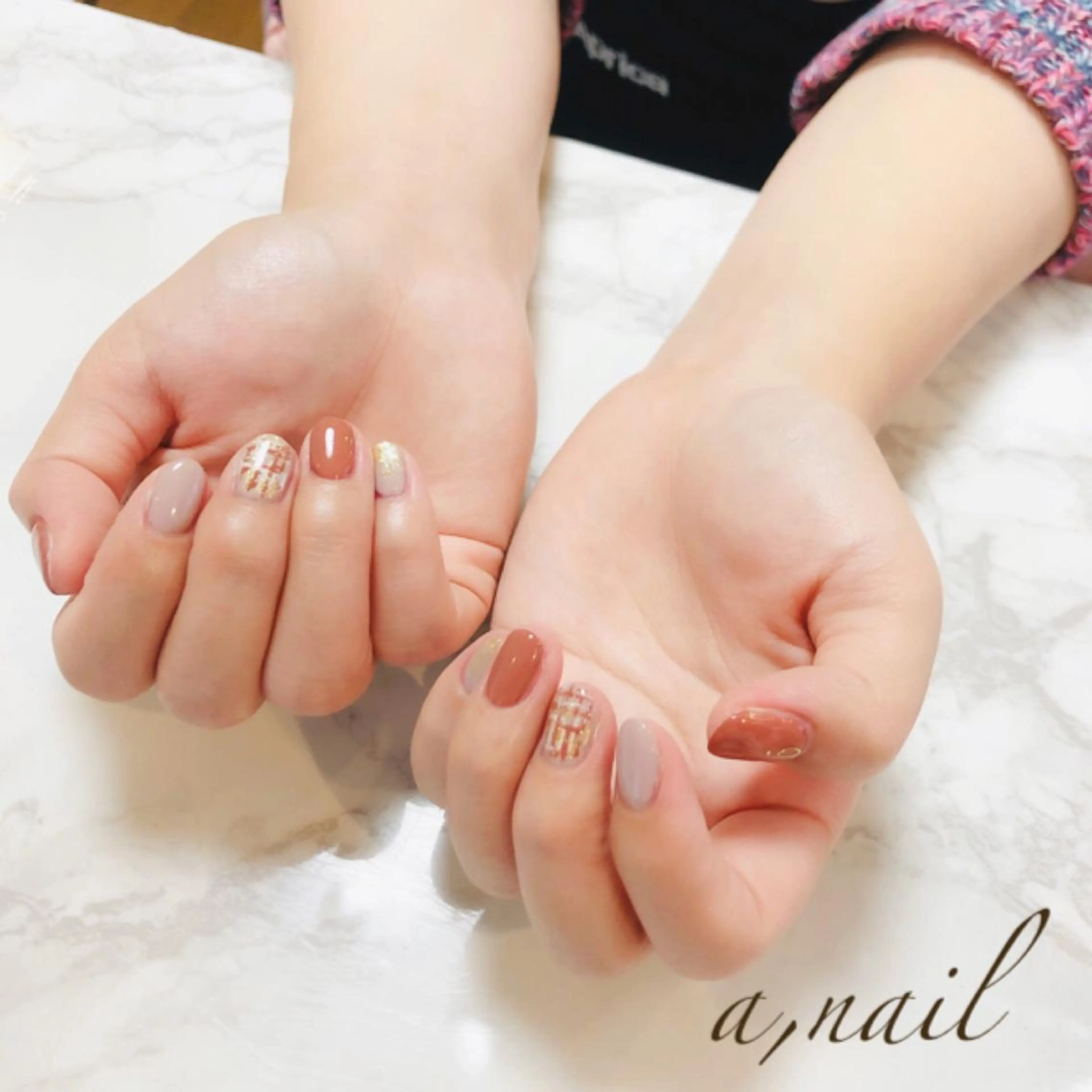 ネイル フットネイル ラメ(グリッター) ニュアンスネイル オフィスネイル ワンカラーネイル ネイルサロン エーネイルのネイルデザイン