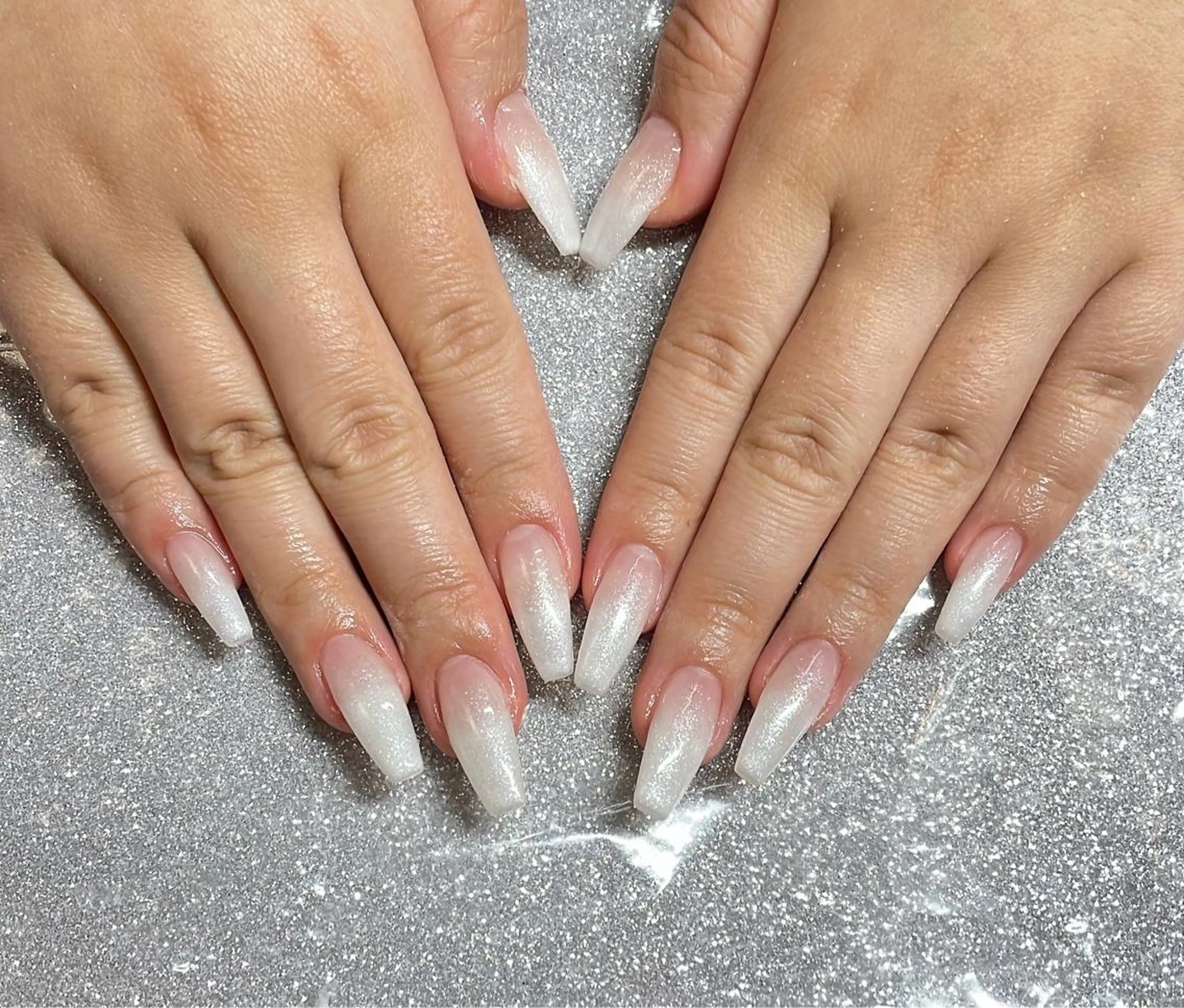 ネイル VIERU 🌈🎀💖のネイルデザイン